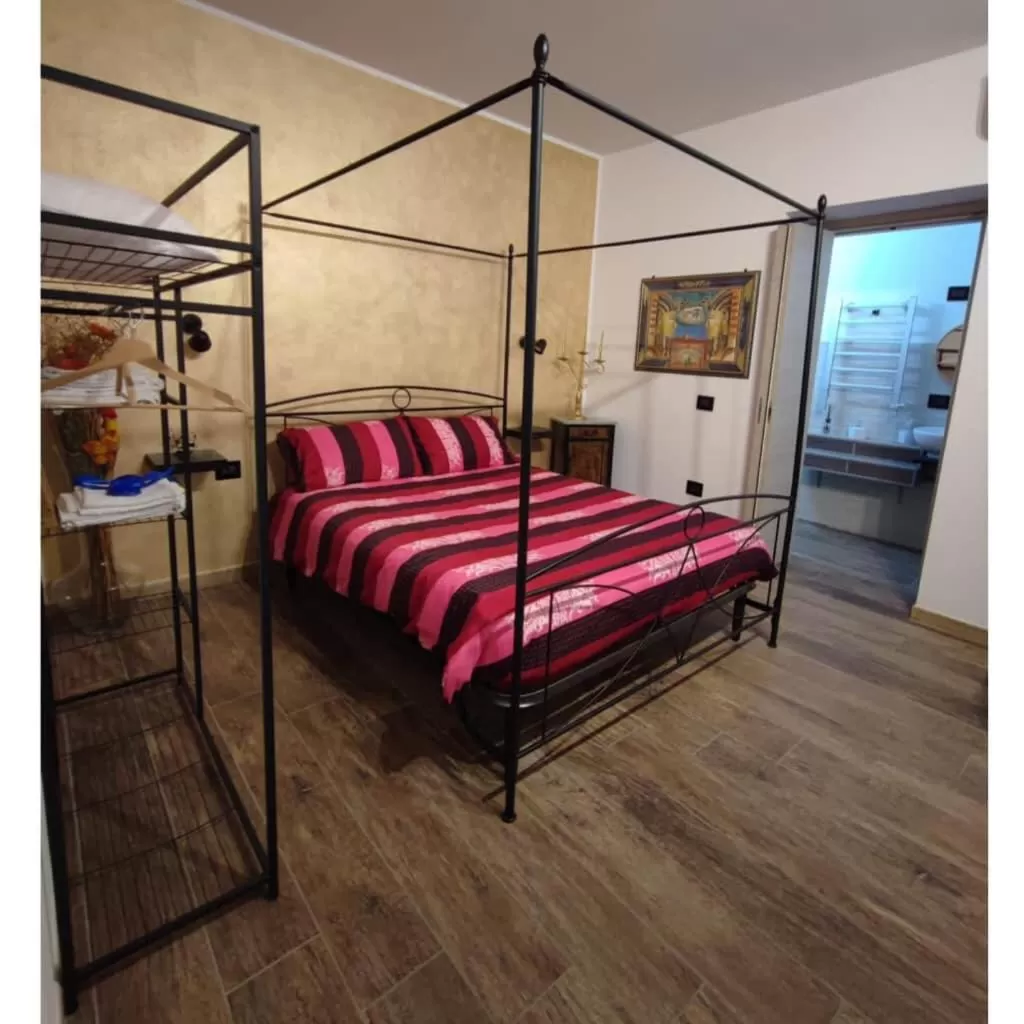 Bed in Living G Room