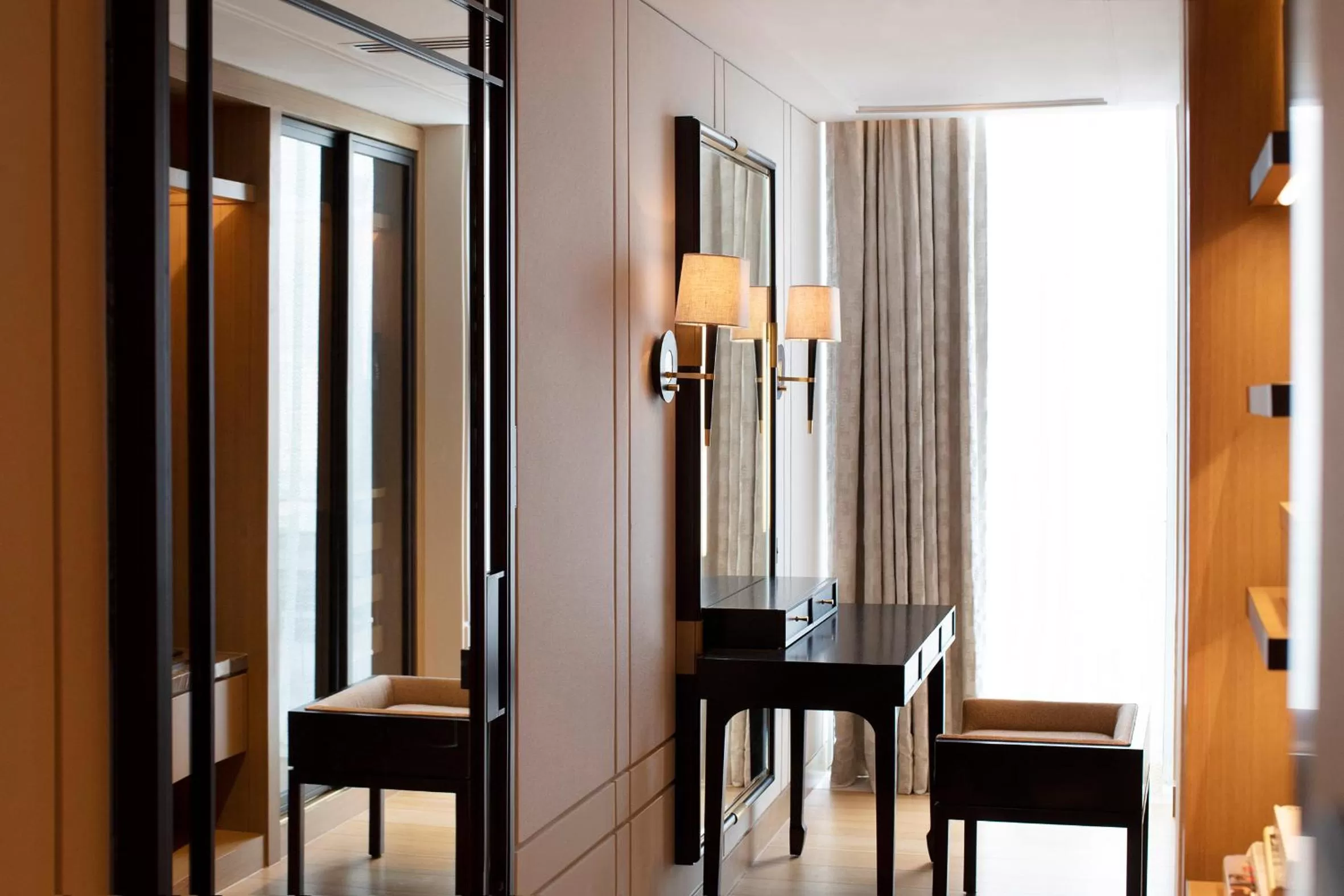 Decorative detail in Shangri-La Singapore