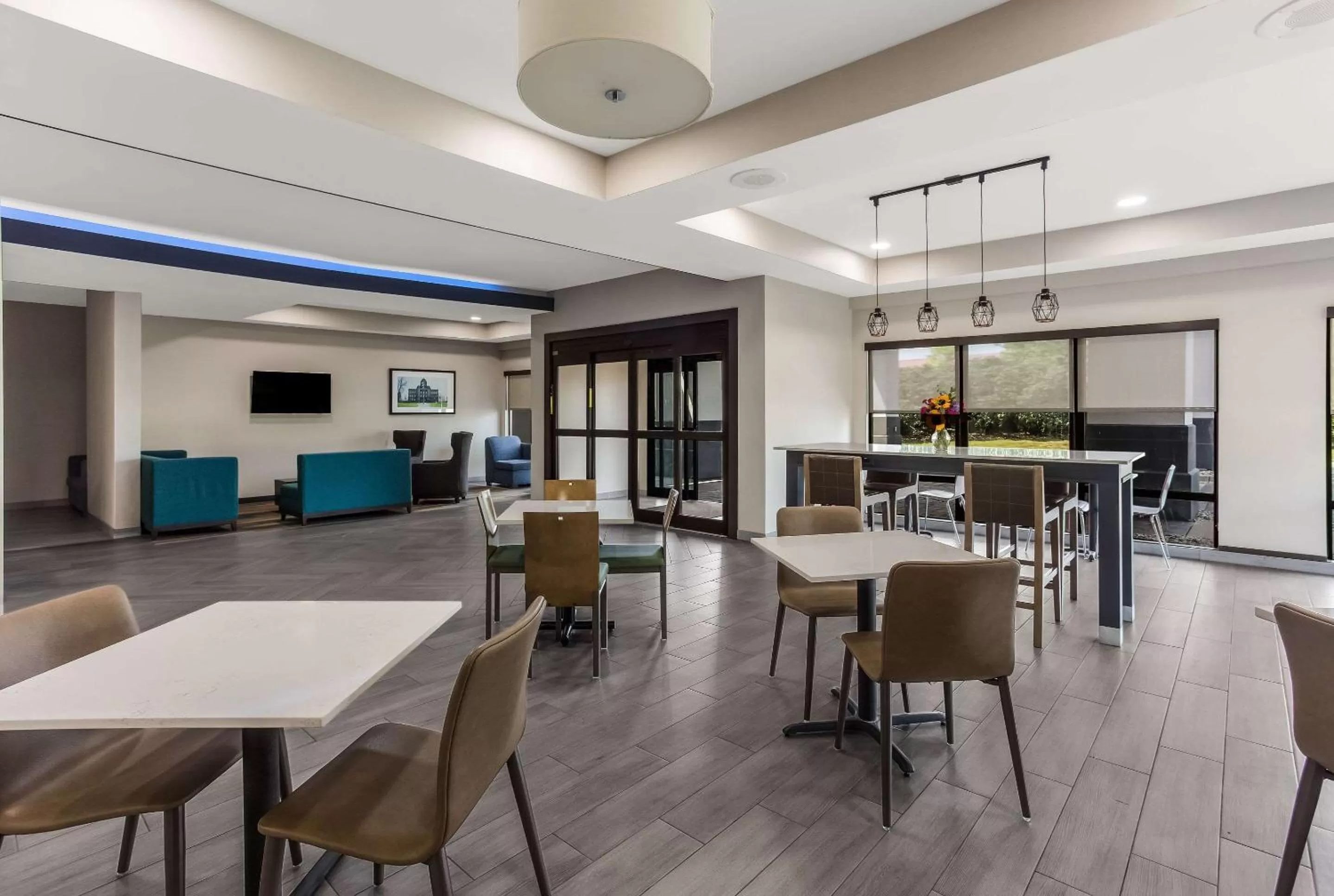 Breakfast in MainStay Suites Bourbonnais - Kankakee