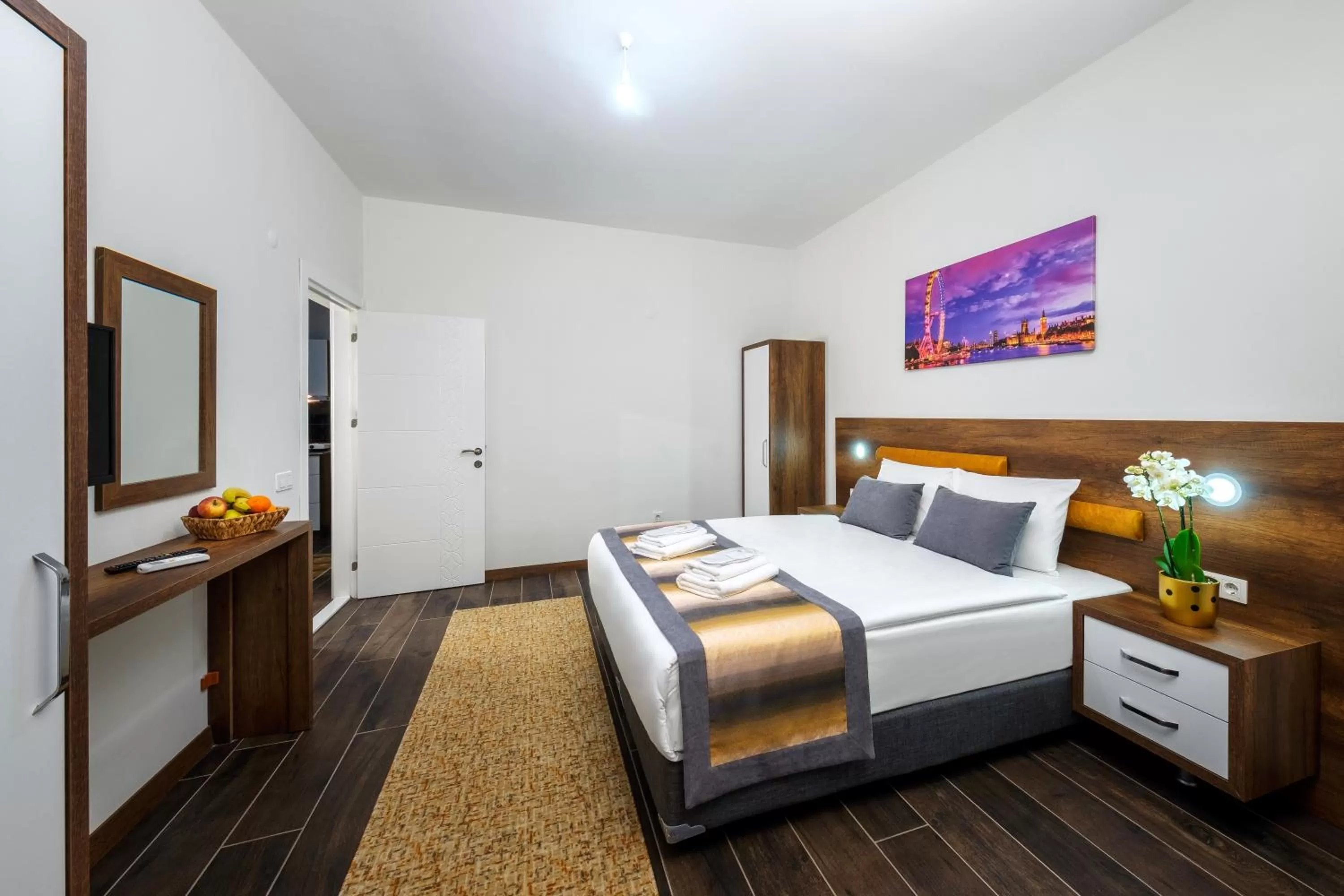 Bed in Grand Gulluk Hotel City Center Antalya