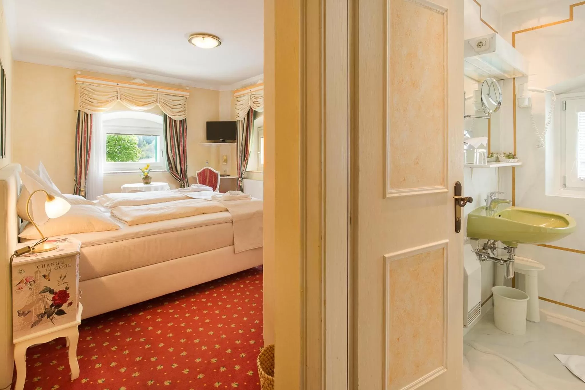 Bed in Hotel Schloss Lerchenhof