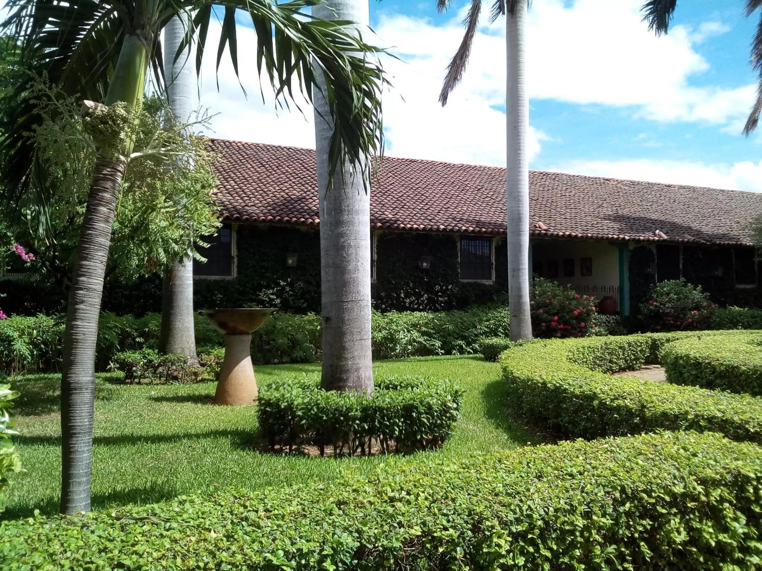 Garden view, Property Building in Hotel El Convento Leon Nicaragua