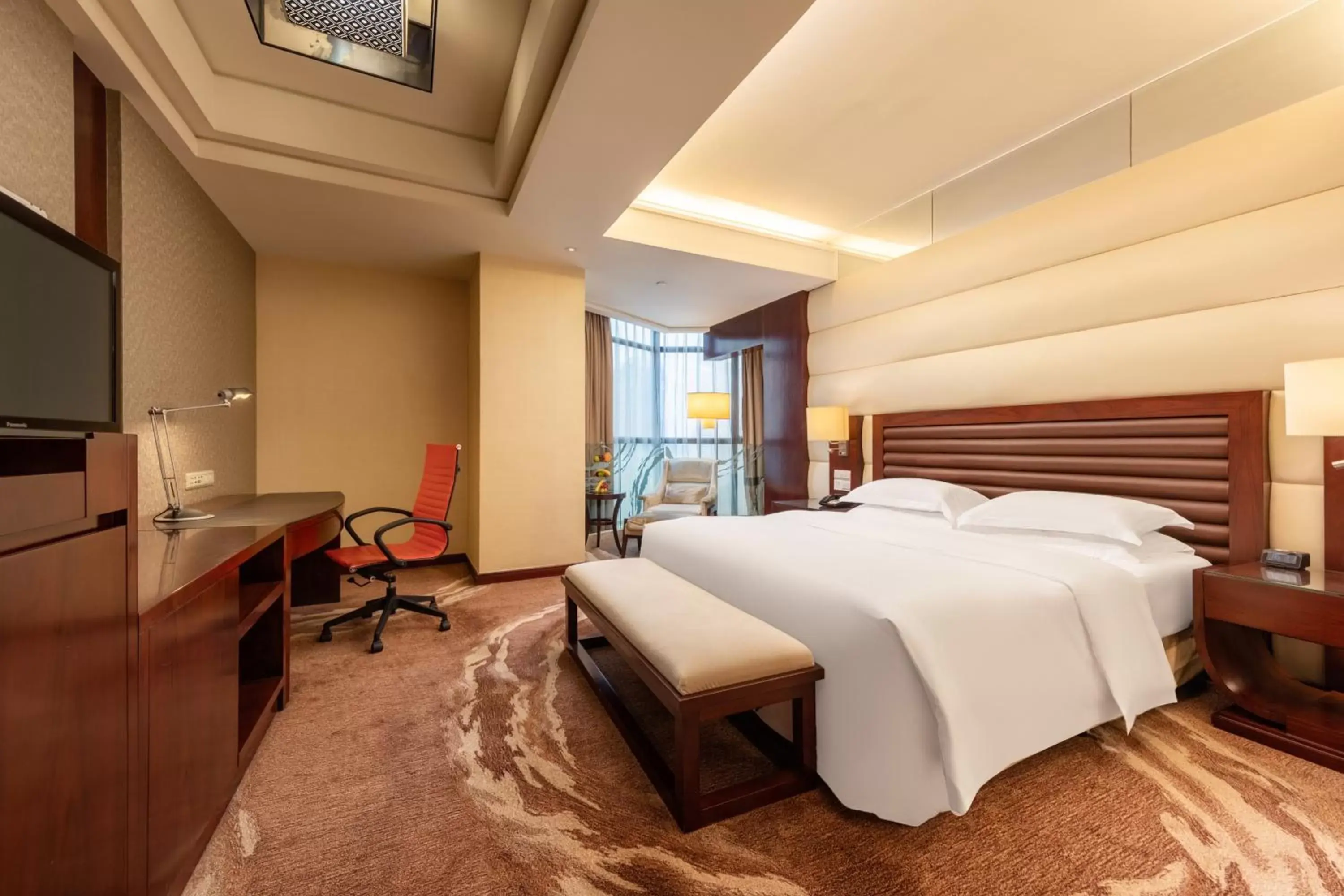 Premium King Room in Crowne Plaza Foshan by IHG - Canton Fair free shuttle bus Premium King Room in Crowne Plaza Foshan by IHG - Canton Fair free shuttle bus