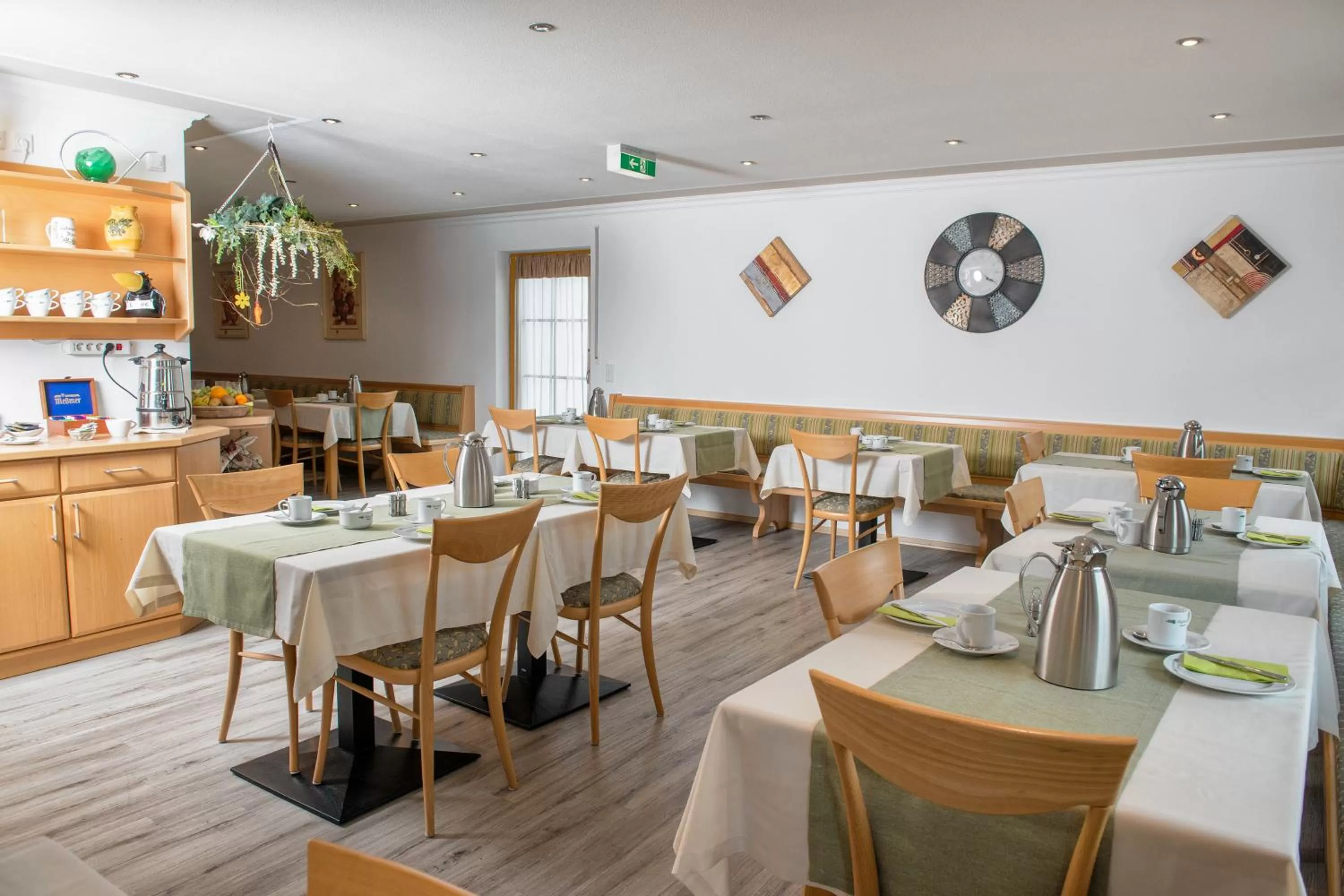 Restaurant/Places to Eat in Hotel garni Hopfengold