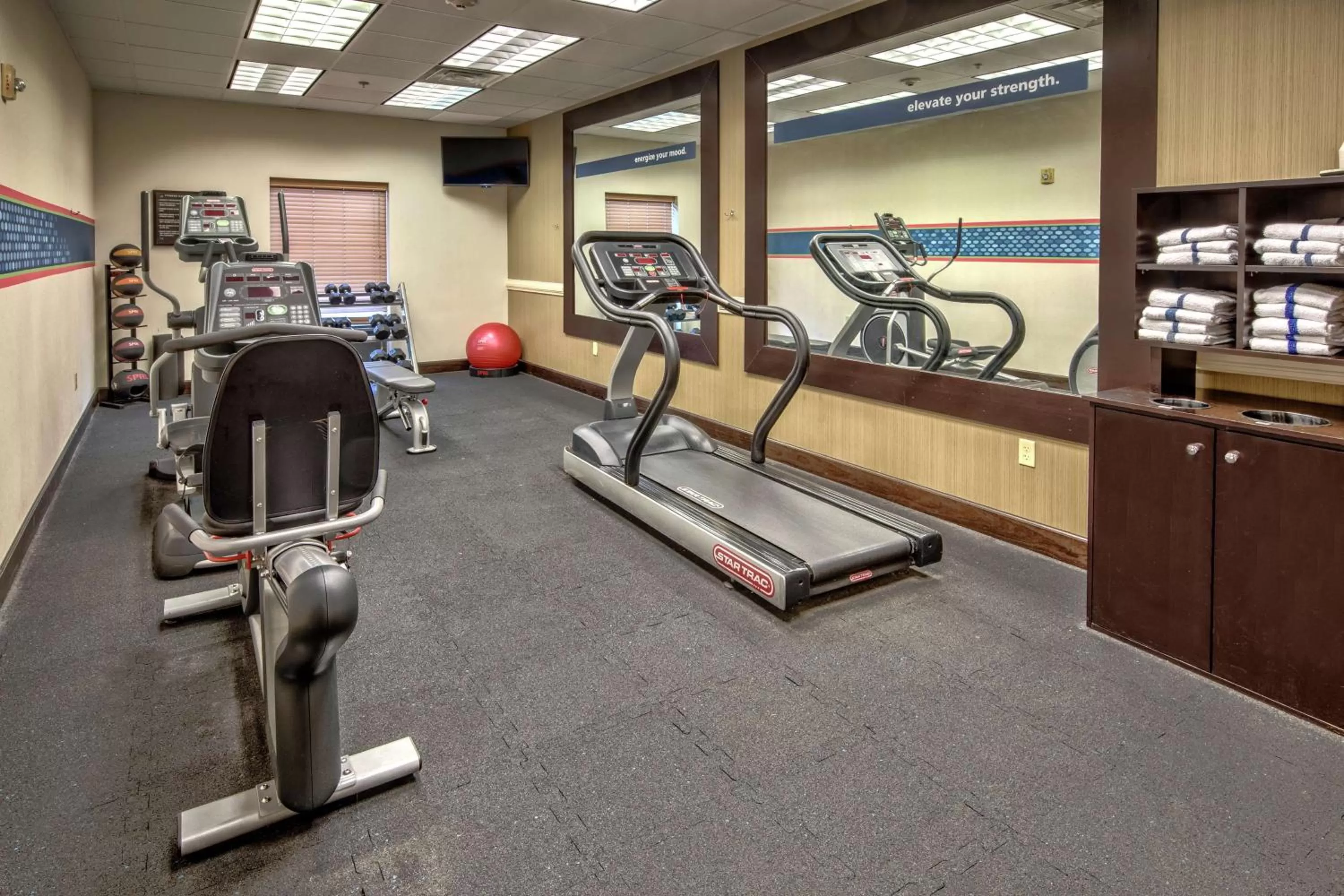 Fitness centre/facilities in Hampton Inn Jacksonville
