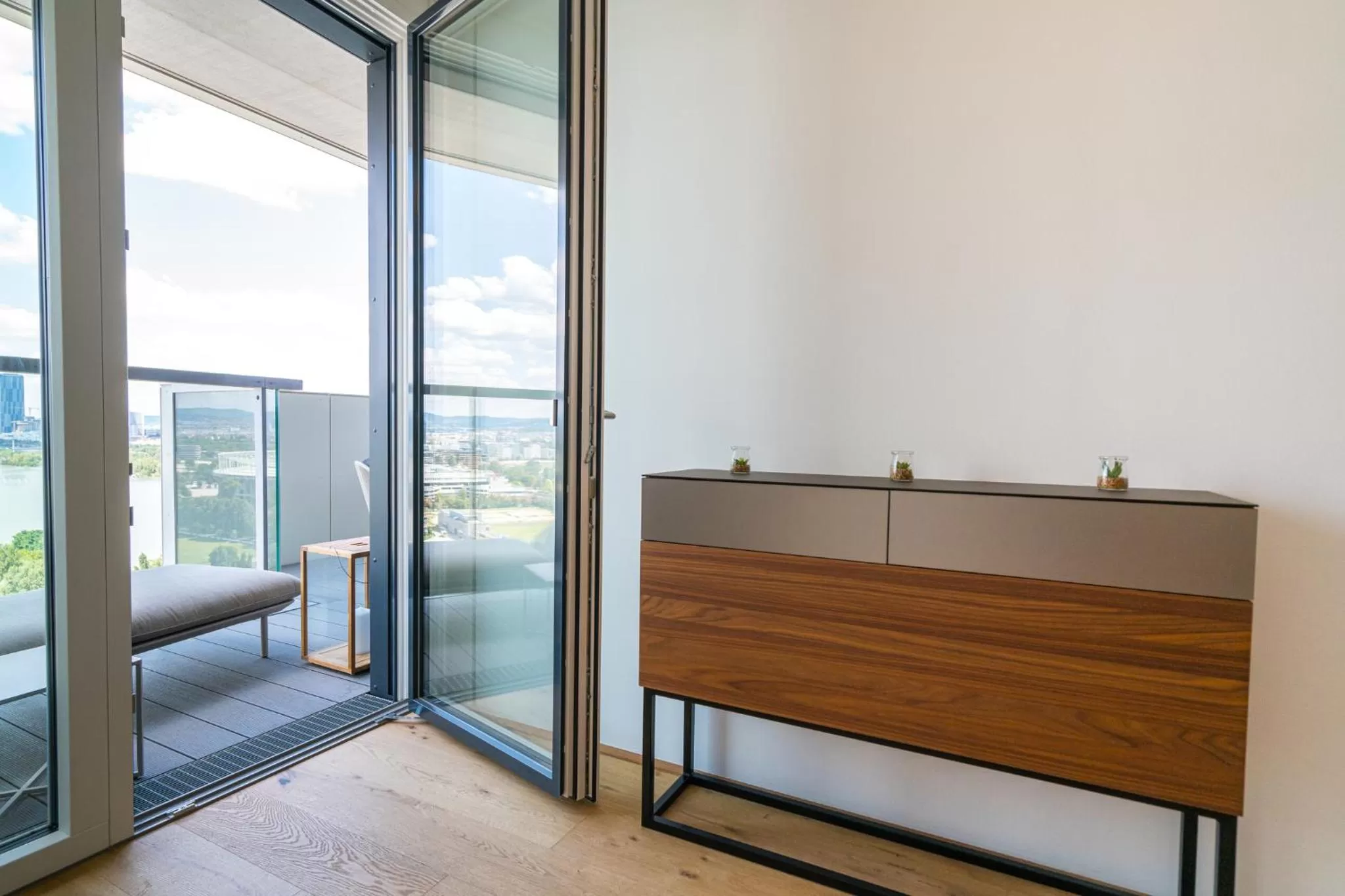 Vienna Residence, Marina Tower - Danube