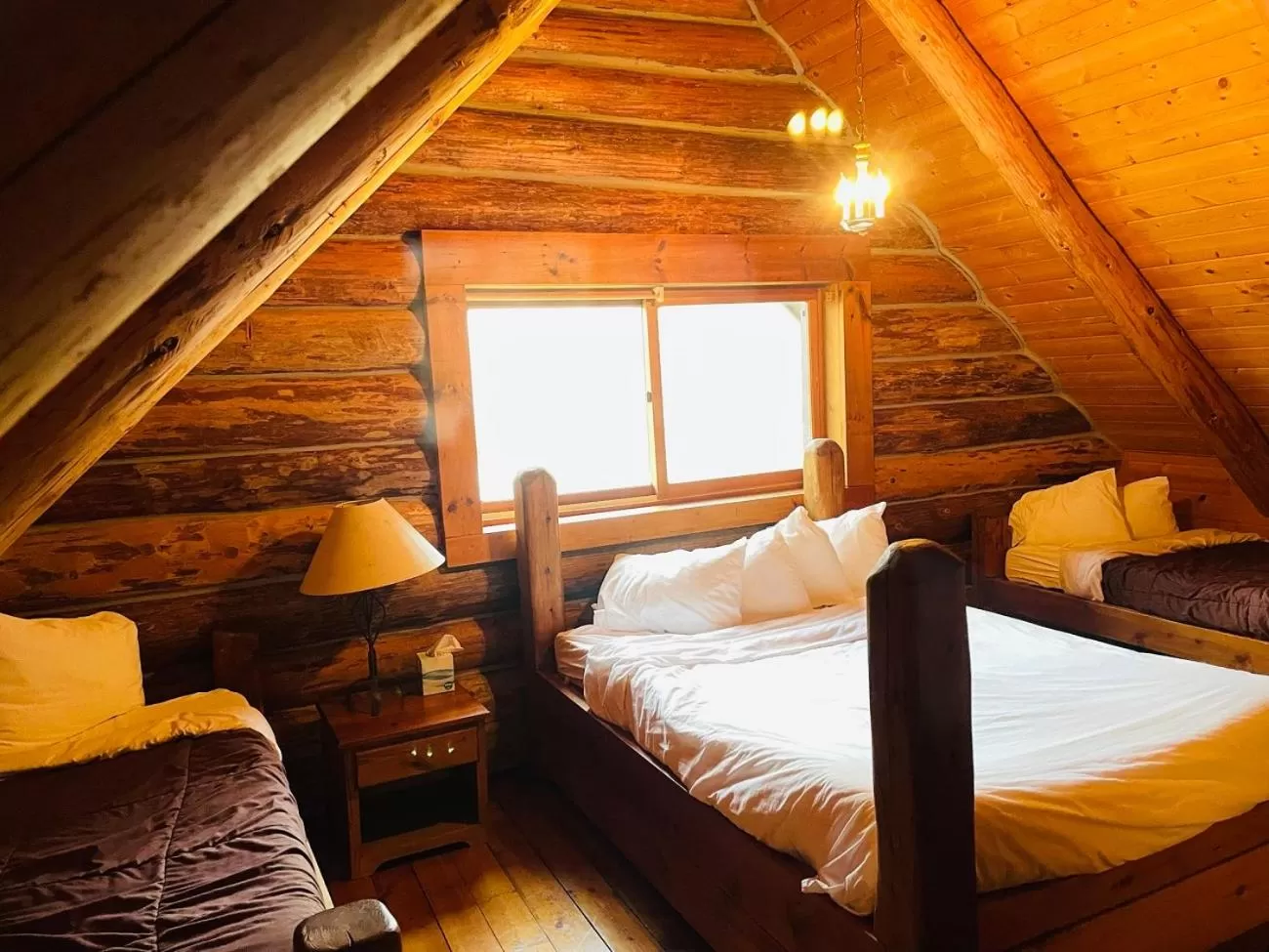 Bedroom, Bed in Drummond Island Resort