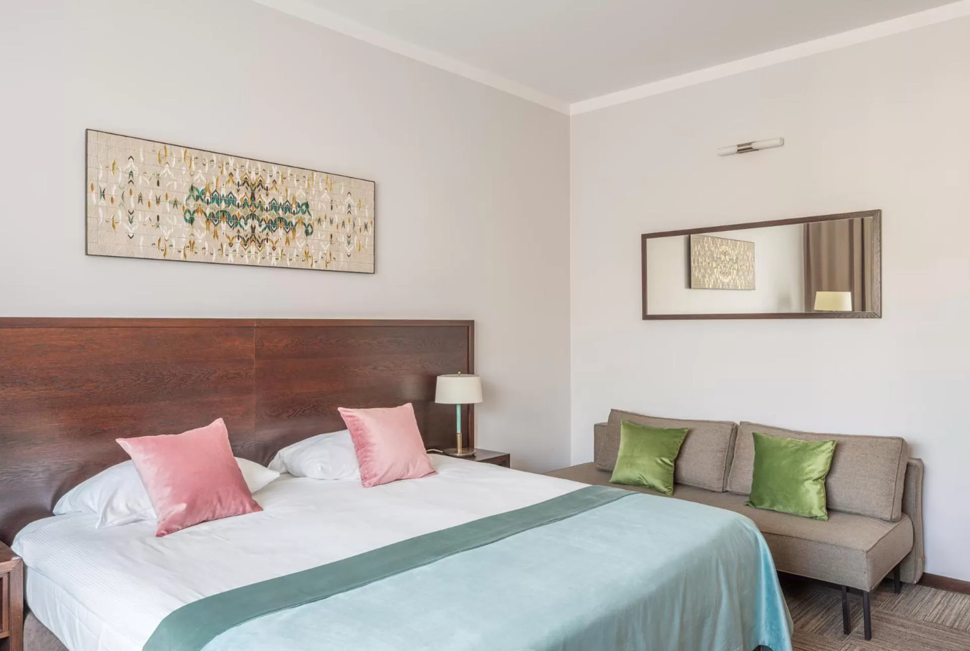 Photo of the whole room, Bed in Europeum Hotel