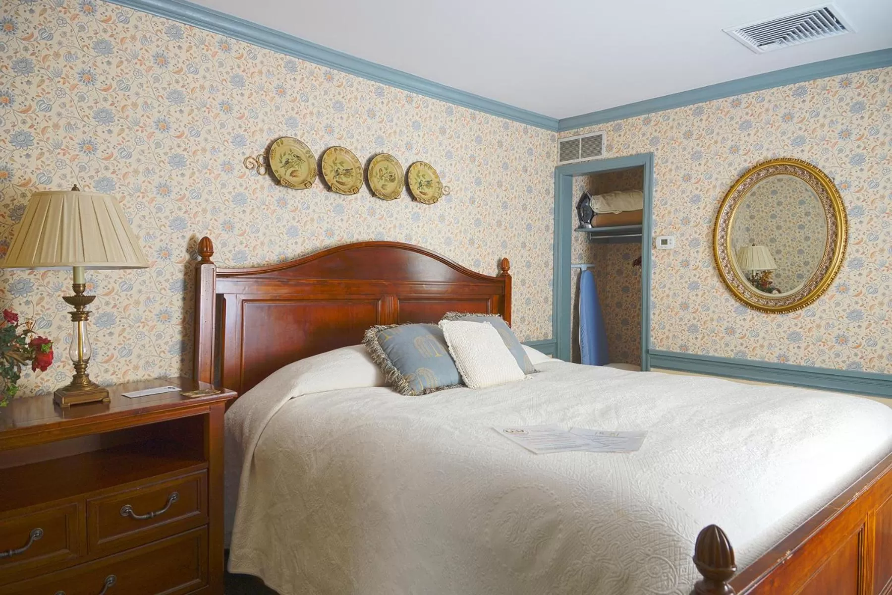 Superior Quadruple Room in Strasburg Village Inn