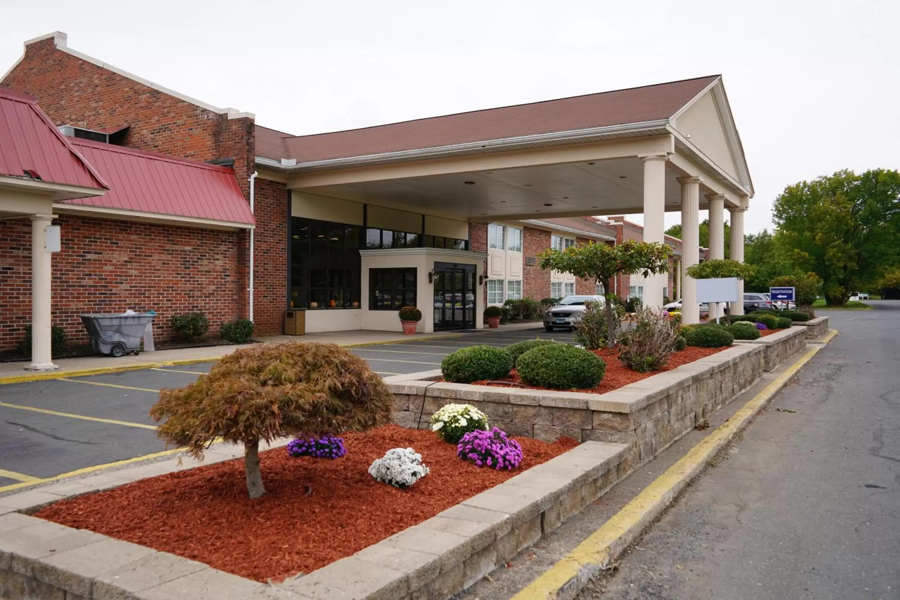 Rodeway Inn & Suites East Windsor Rodeway Inn & Suites East Windsor