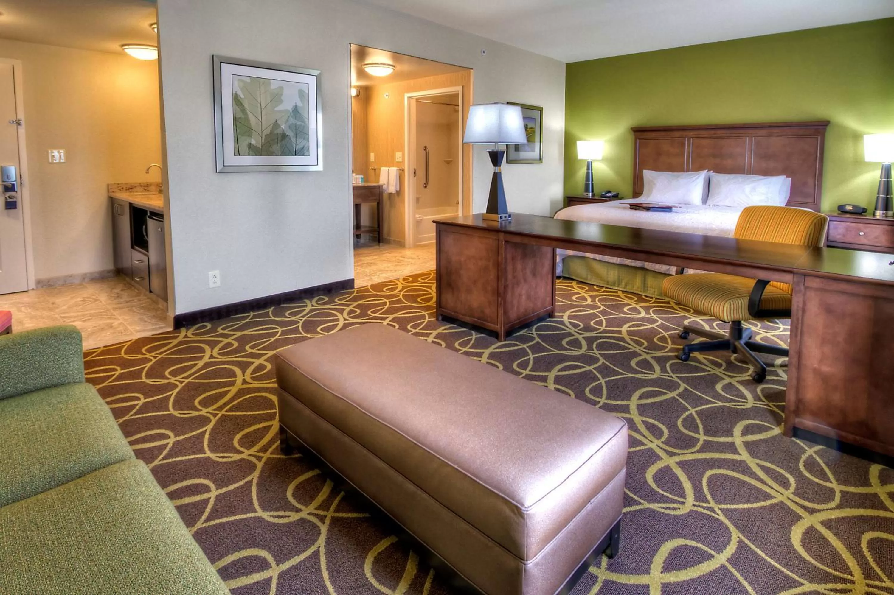 Bed in Hampton Inn & Suites Rochester/Henrietta