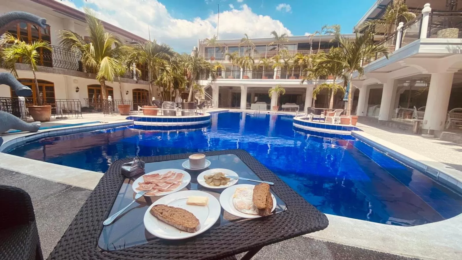 Swimming pool in Clarkton Hotel Apartment