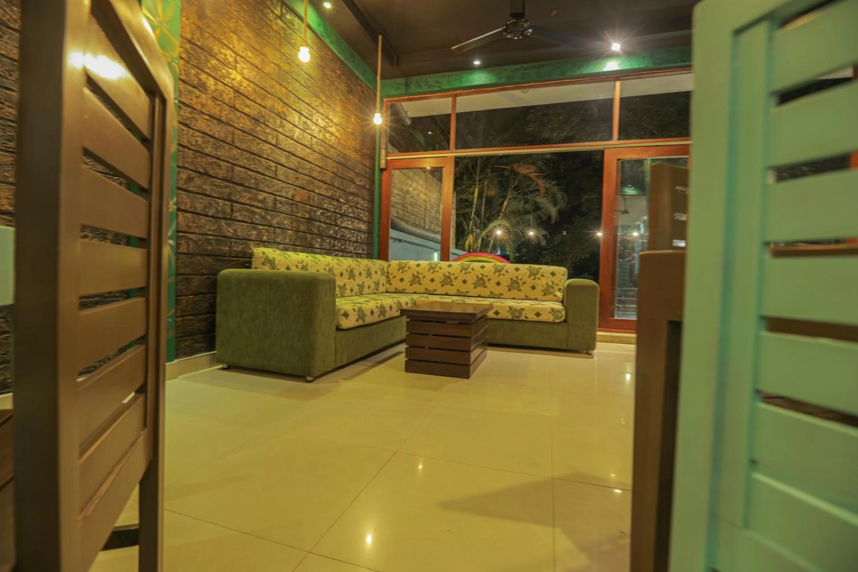 Restaurant/places to eat in Summer Side