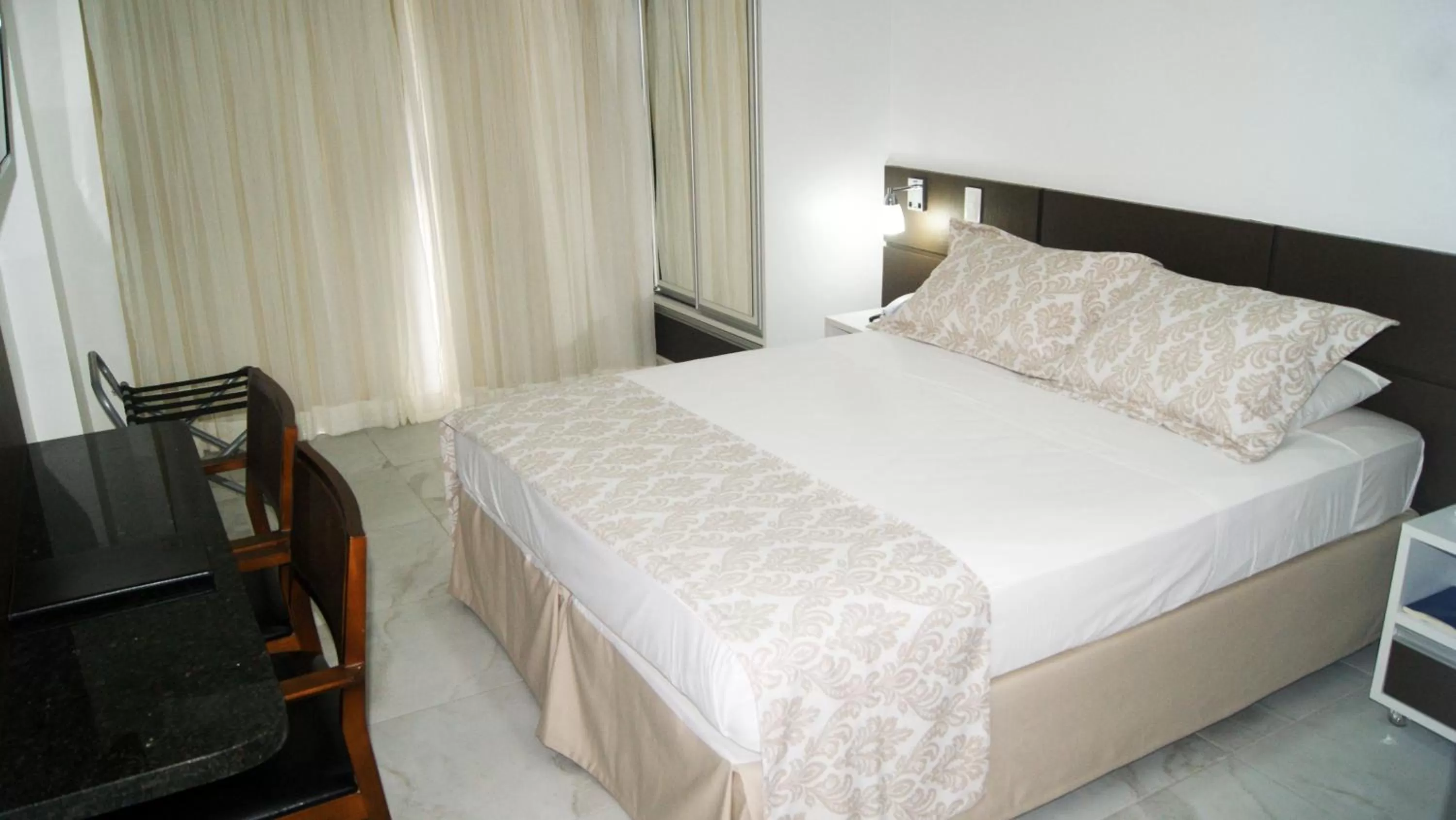 Bedroom, Bed in Littoral Tambaú Flat