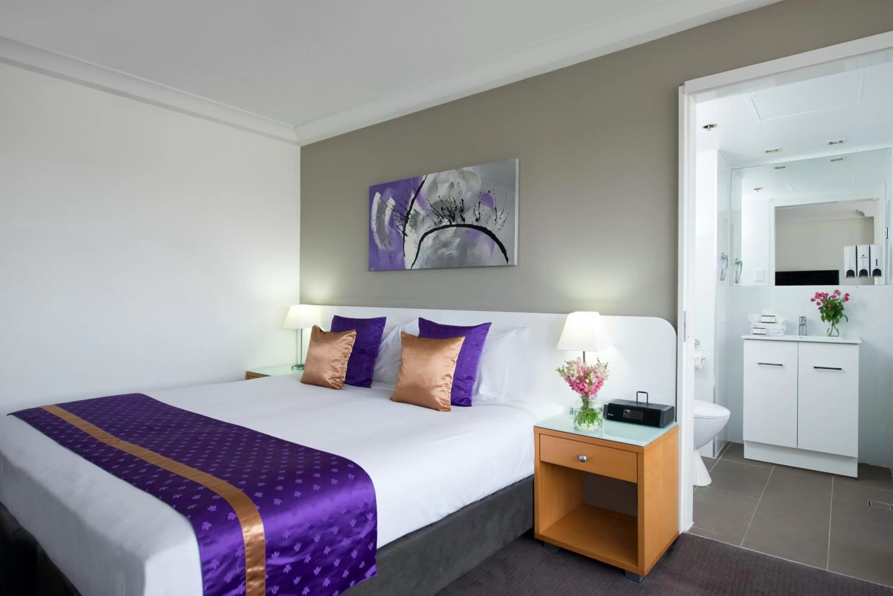 Photo of the whole room, Bed in Park Regis North Quay