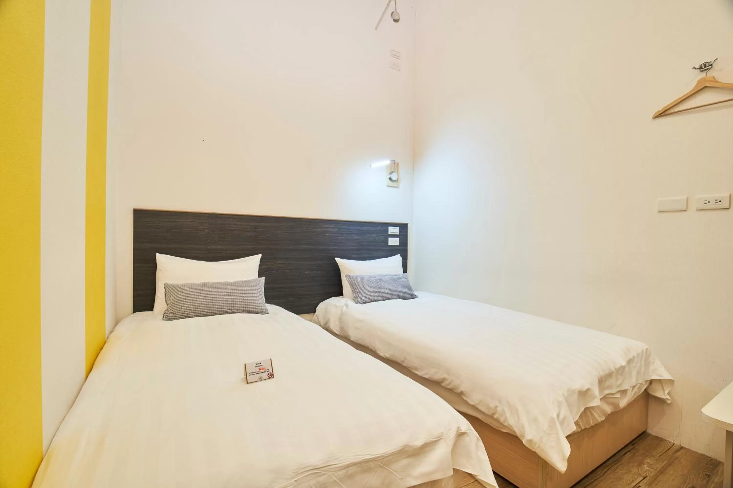 Bed in Place‧X Hotel