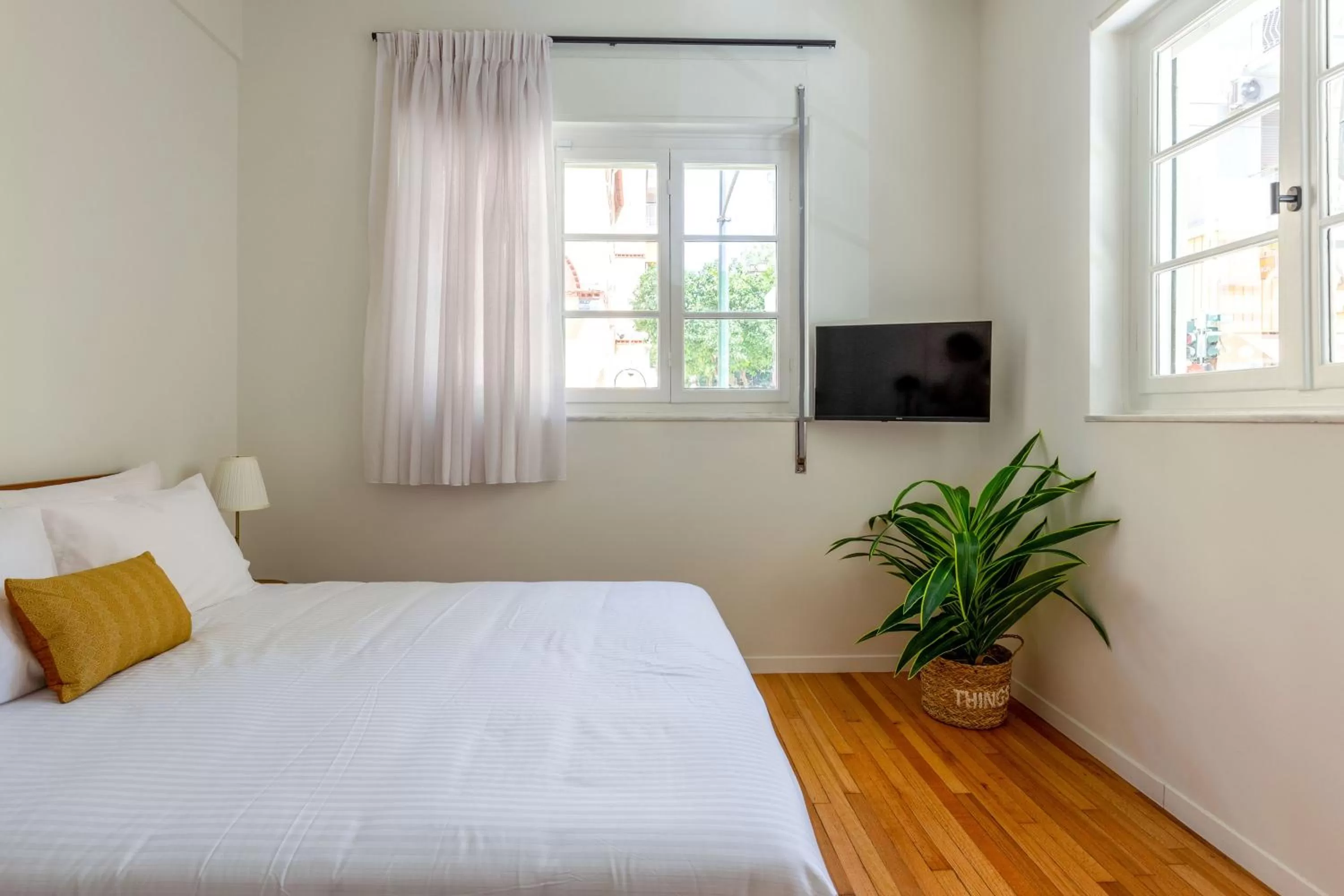 Bed in ZOIA The Met by UPSTREET