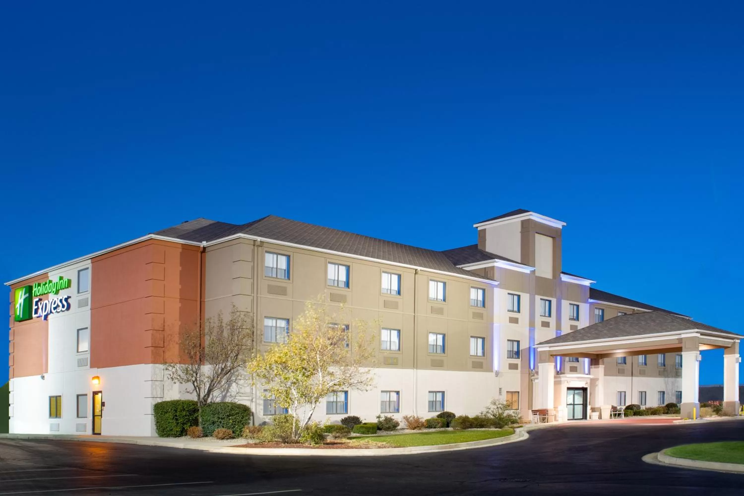 Property building in Holiday Inn Express Hotel Howe / Sturgis by IHG