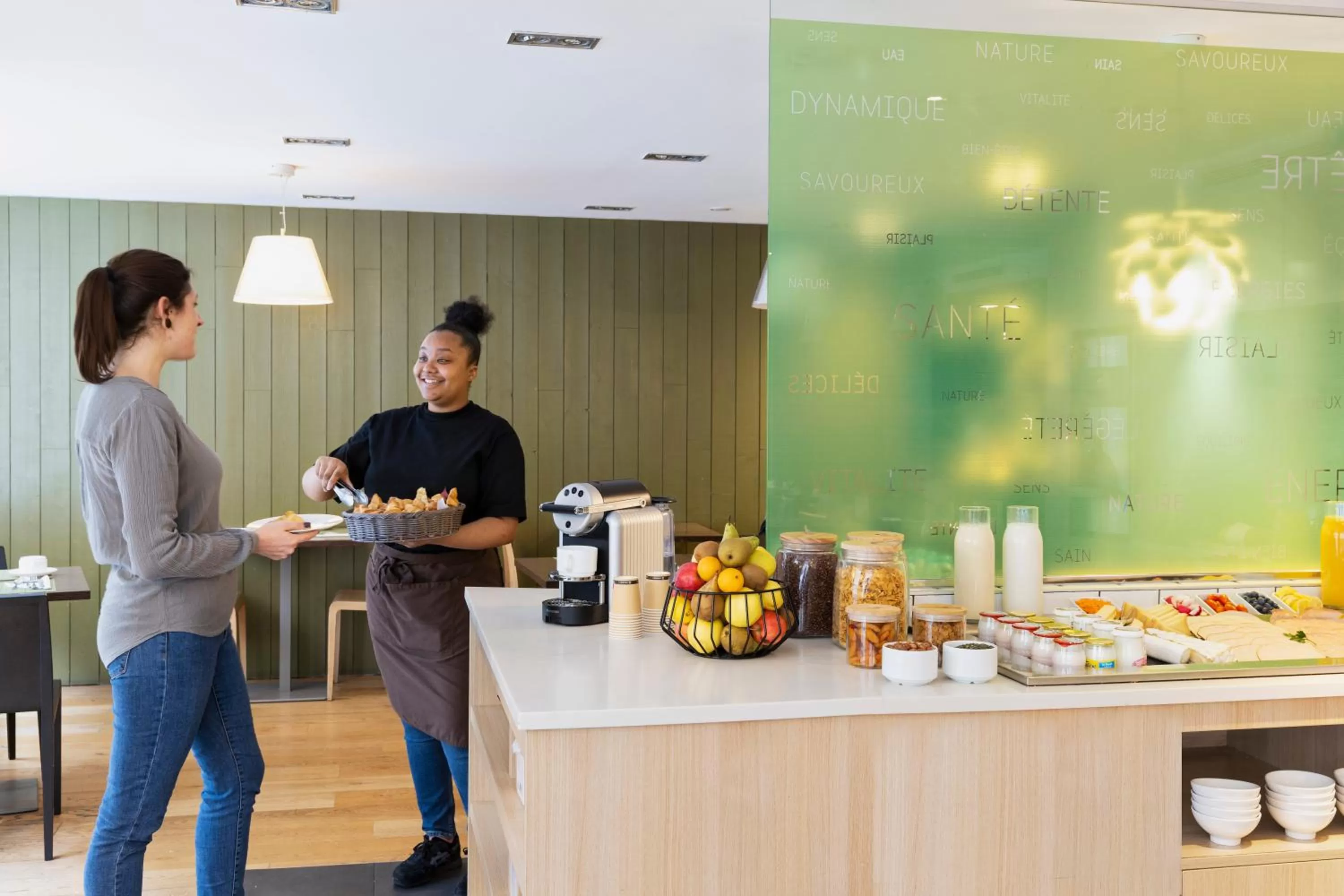 Breakfast in Mercure Paris Gare du Nord