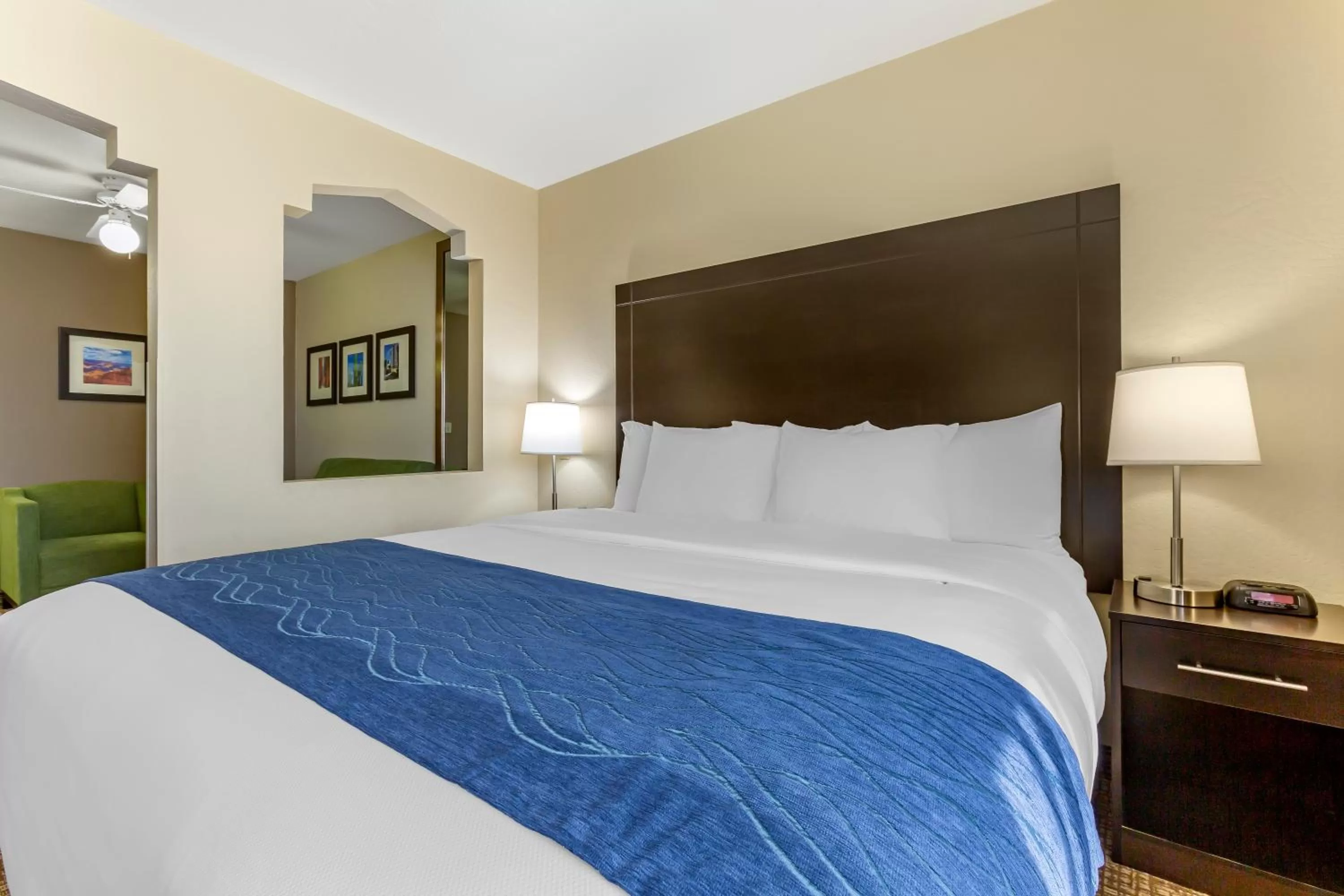 Deluxe King Suite with Sitting Area - Non-Smoking in Comfort Inn & Suites Surprise Near Sun City West