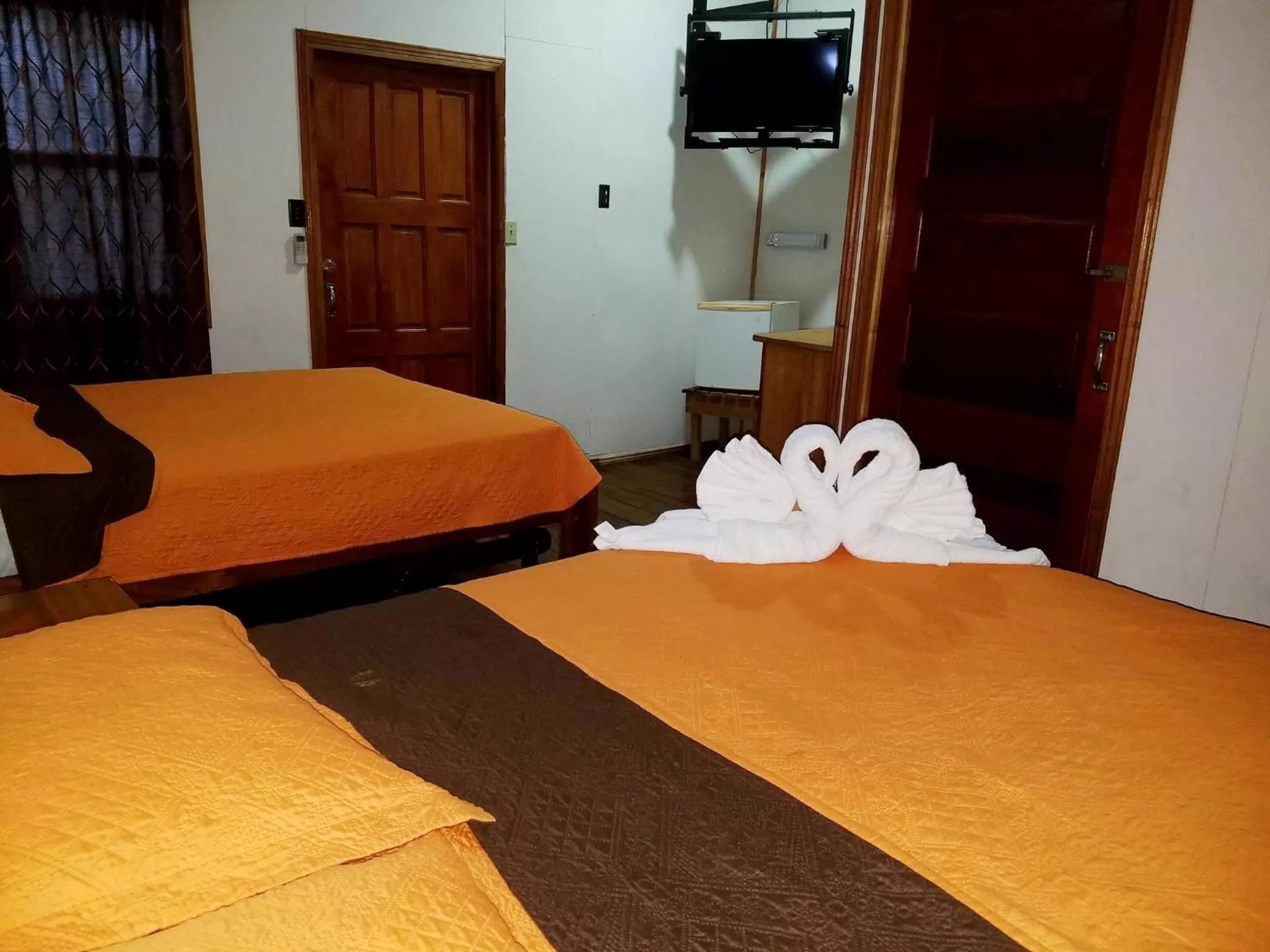 Bed in The Log Cab-Inn