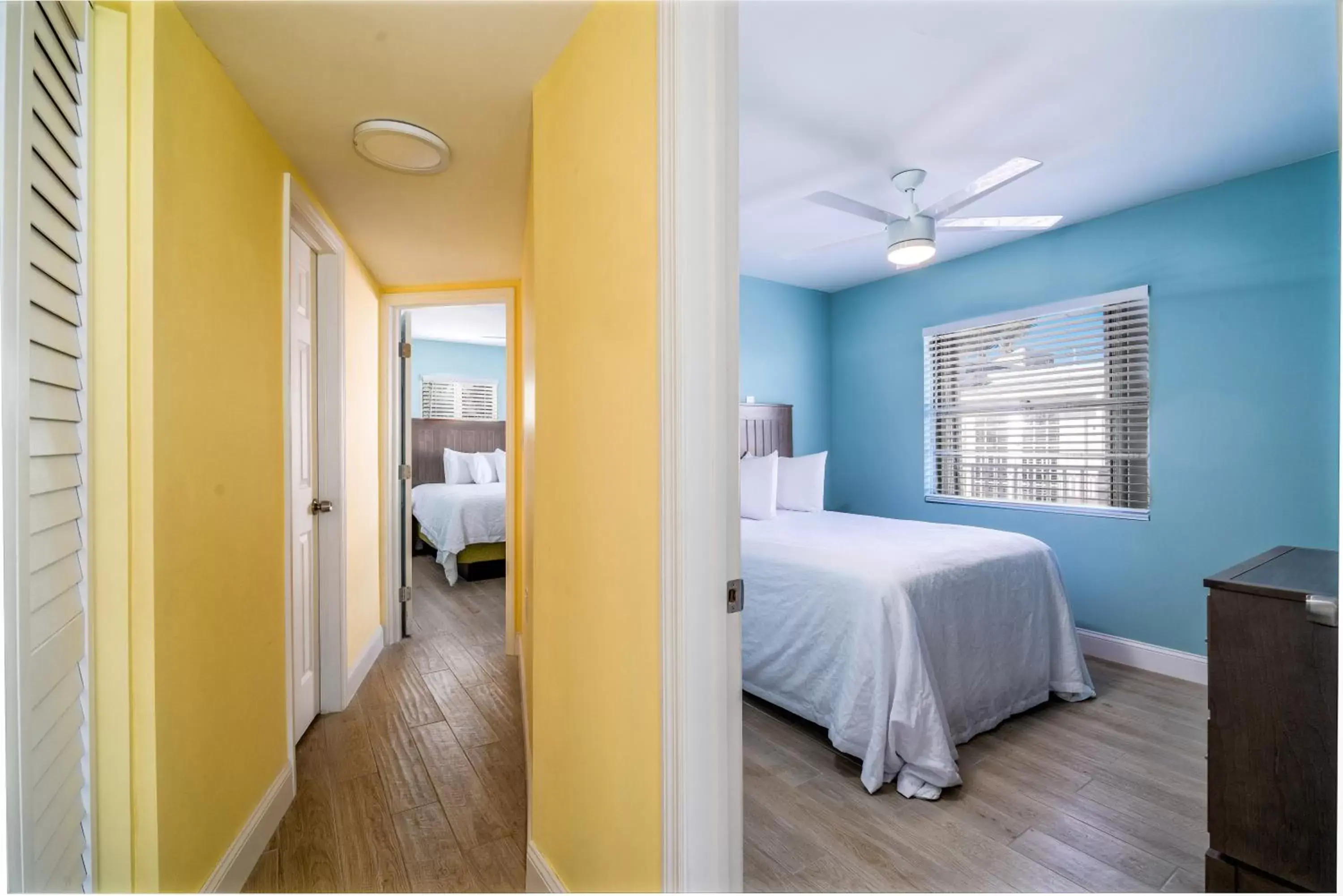 King Suite with Sea View in Rainbow Bend Resort King Suite with Sea View in Rainbow Bend Resort