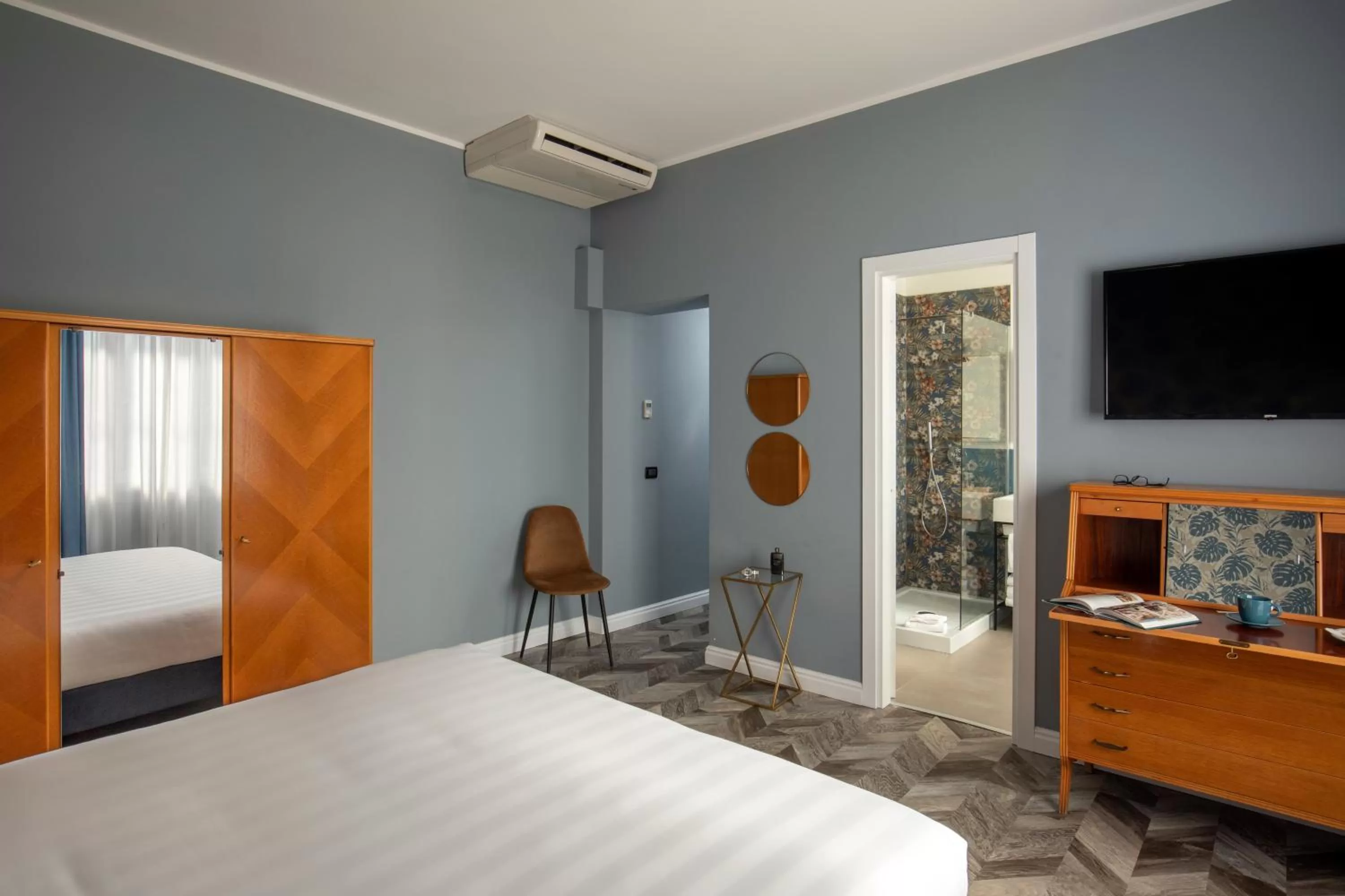 Bed in Bloom Hotel Rome