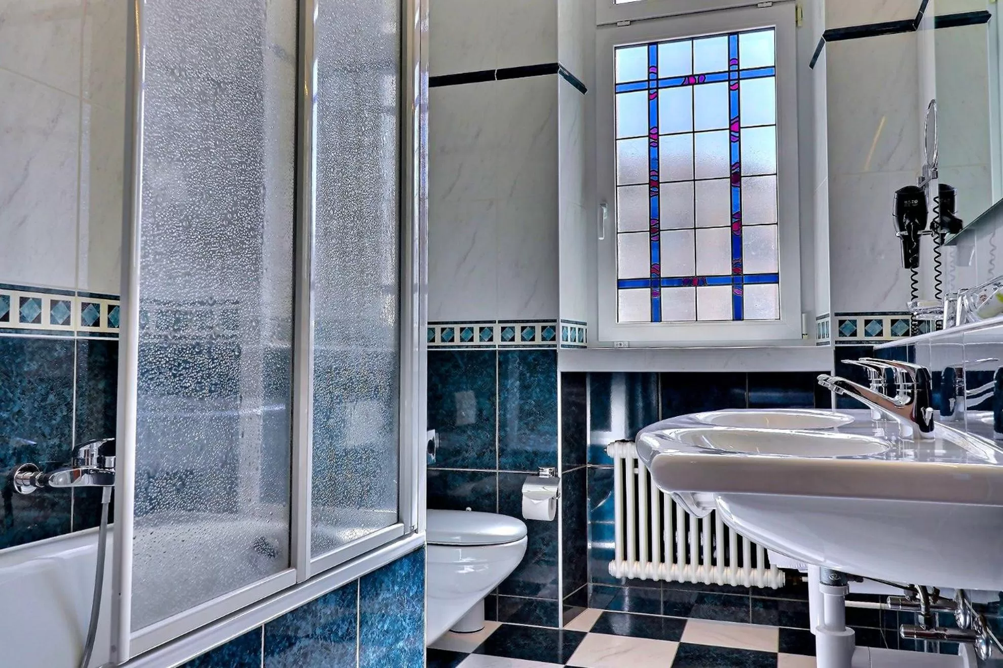 Bathroom in Hotel Mirabeau, BW Signature Collection, Lausanne