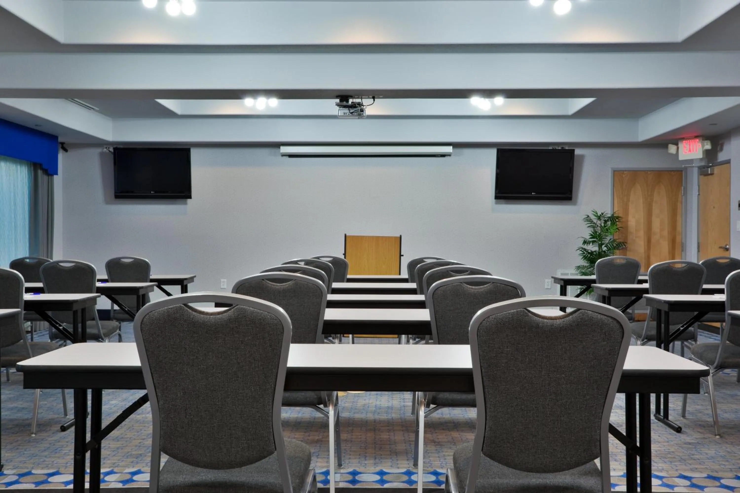 Meeting/conference room in Holiday Inn Express Hotel & Suites Austin NE-Hutto by IHG