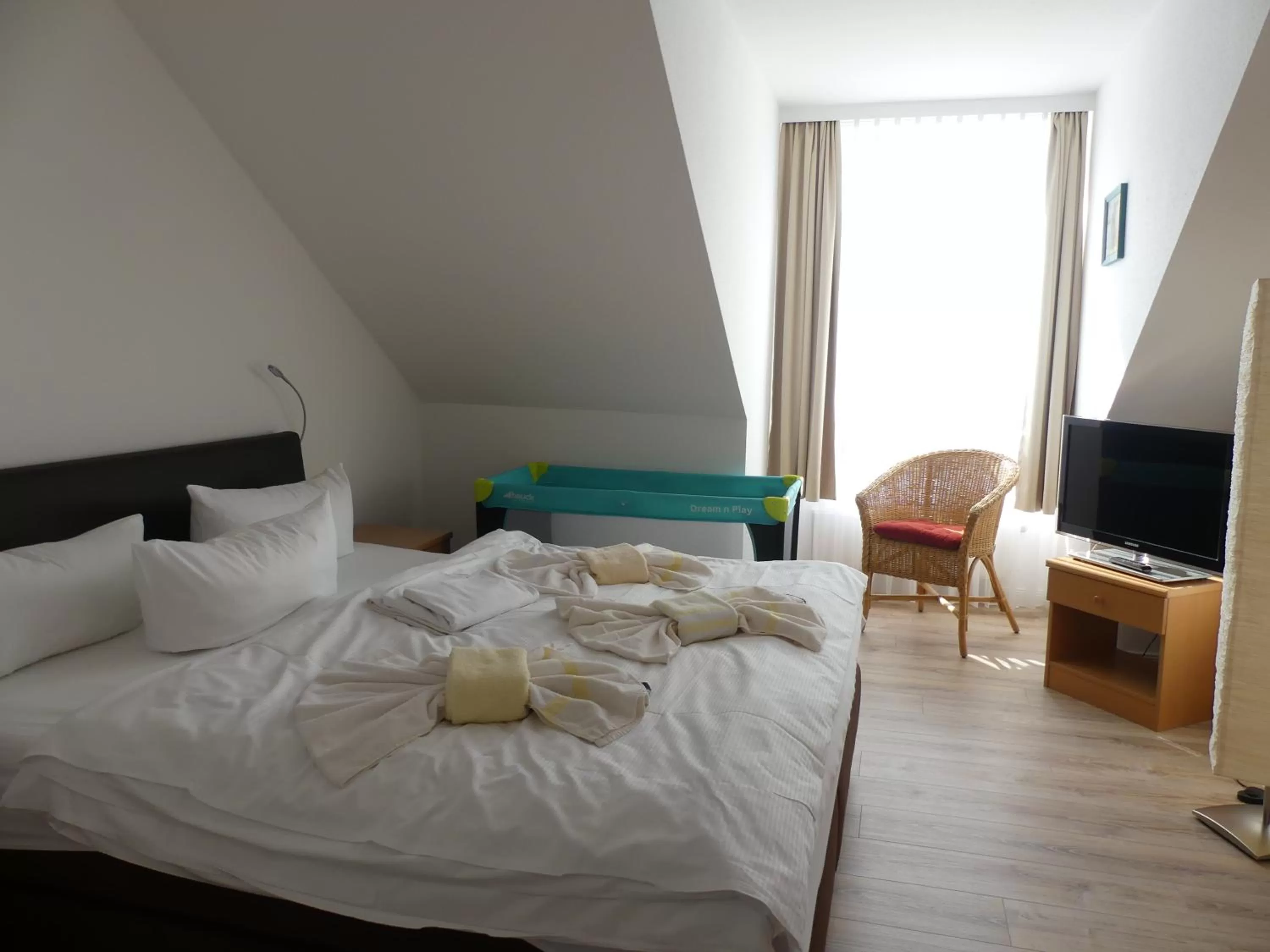 Bedroom, Bed in Apartmenthaus Binzer Sterne