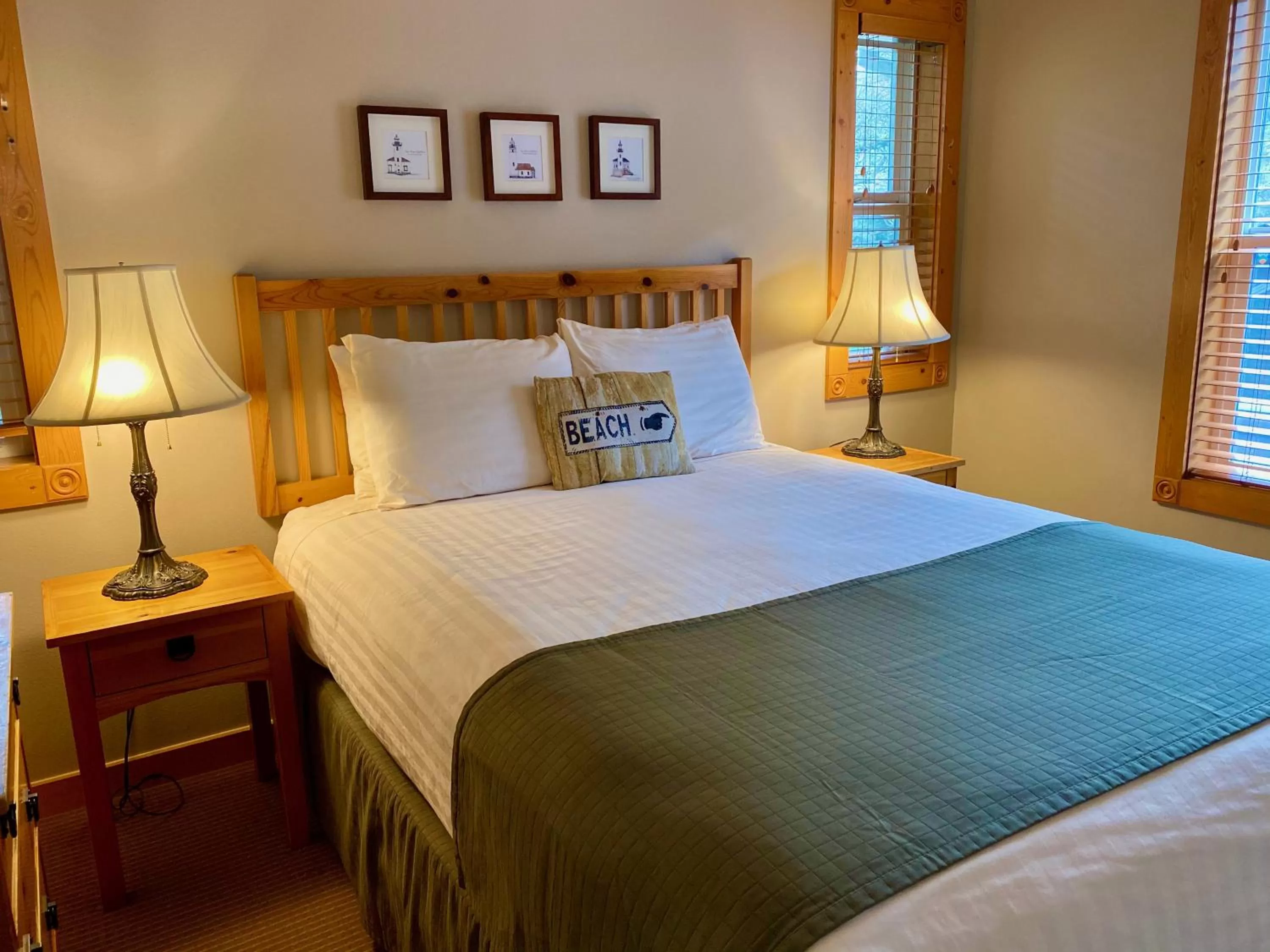 Bedroom, Bed in Lighthouse Inn