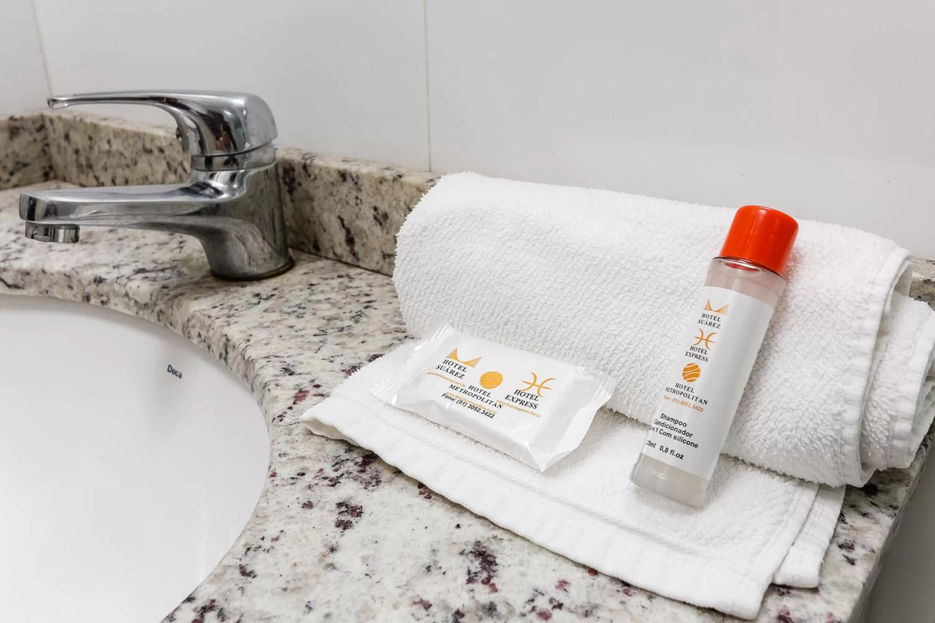 Bathroom in Hotel Express Canoas