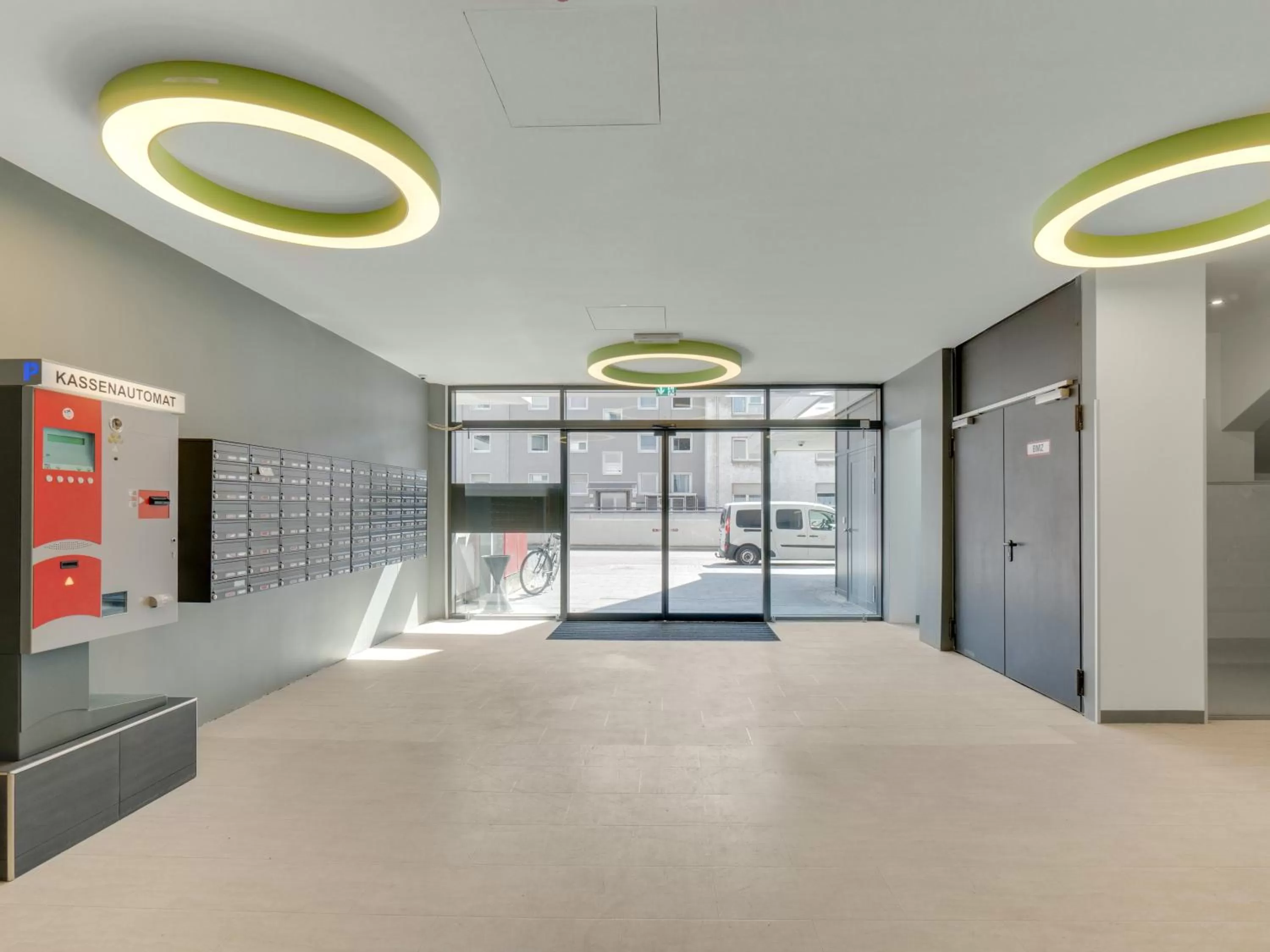 Property building in Limehome Darmstadt Wilhelminenstraße - Digital Access