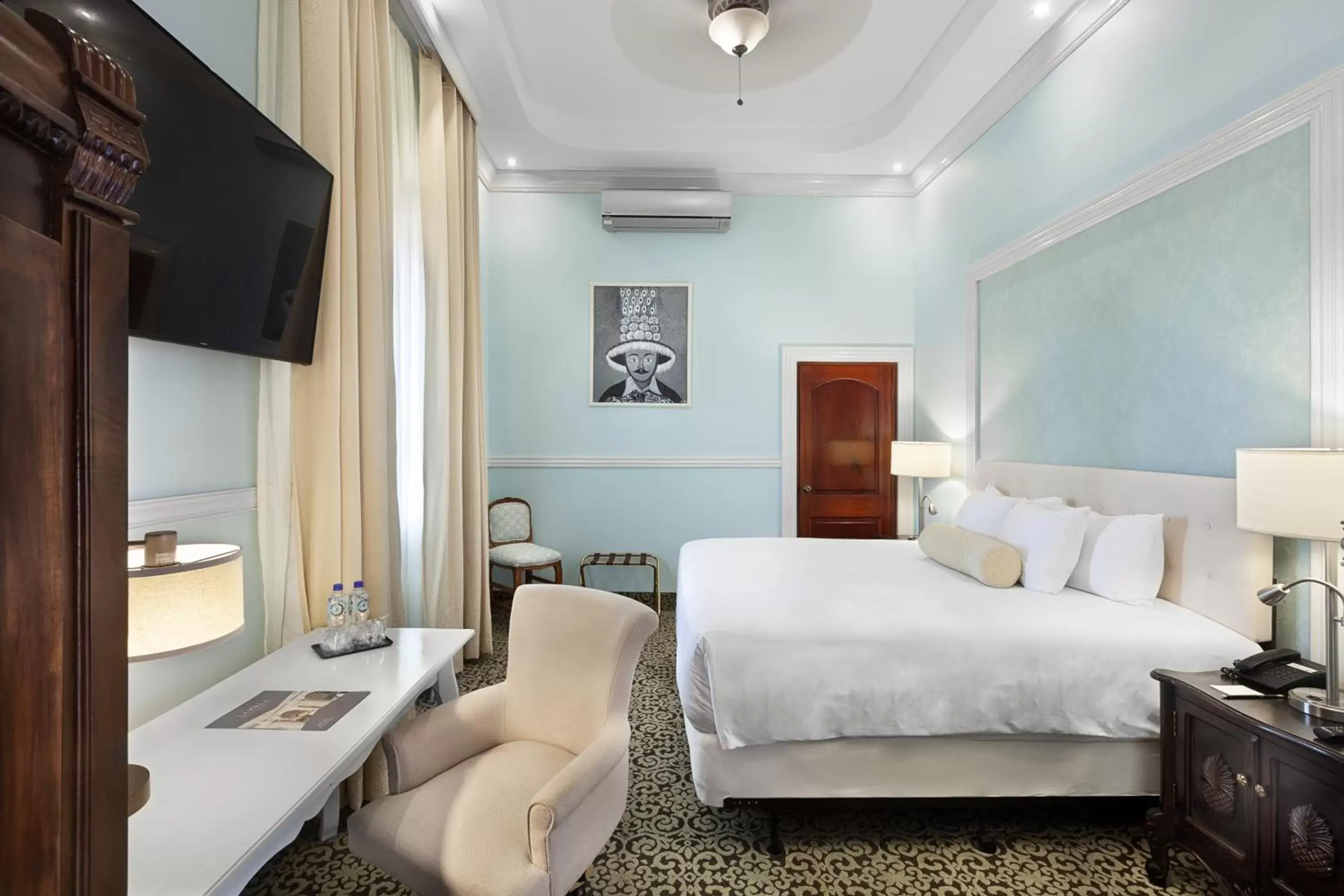 Deluxe Room in Hotel la Perla Leon Deluxe Room in Hotel la Perla Leon