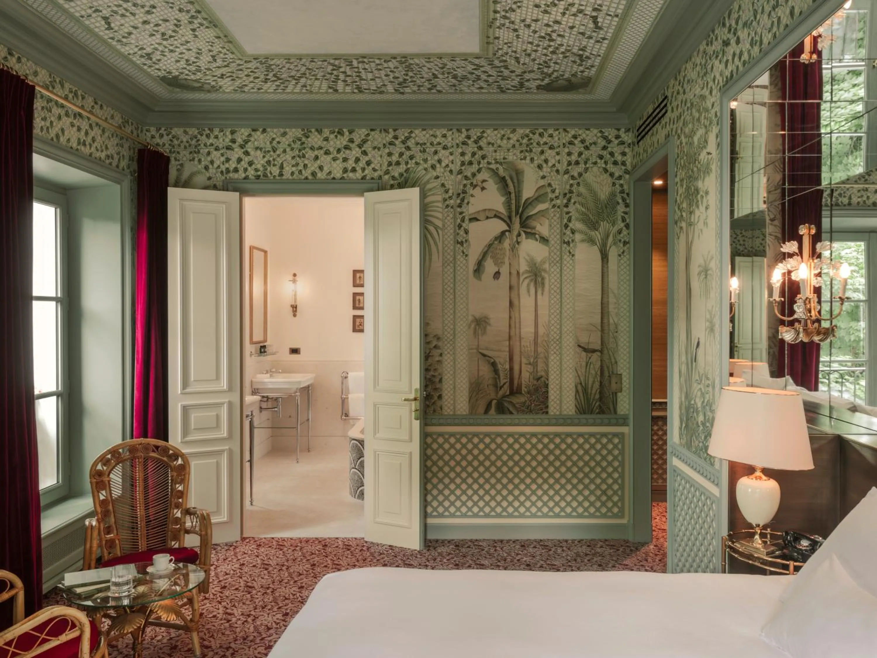 Photo of the whole room, Bed in Hôtel Particulier Montmartre