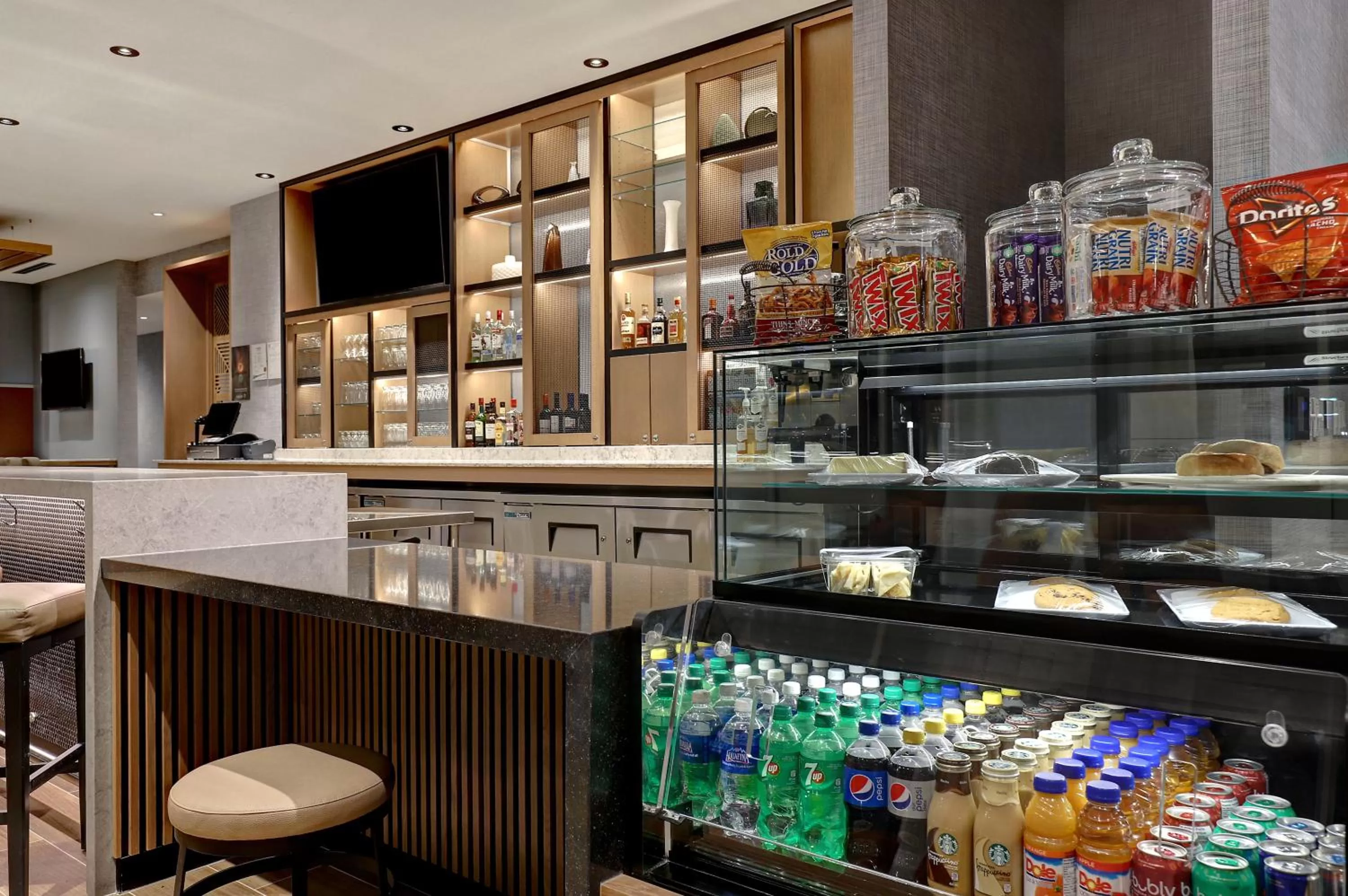 Lounge or bar in Hyatt Place Prince George