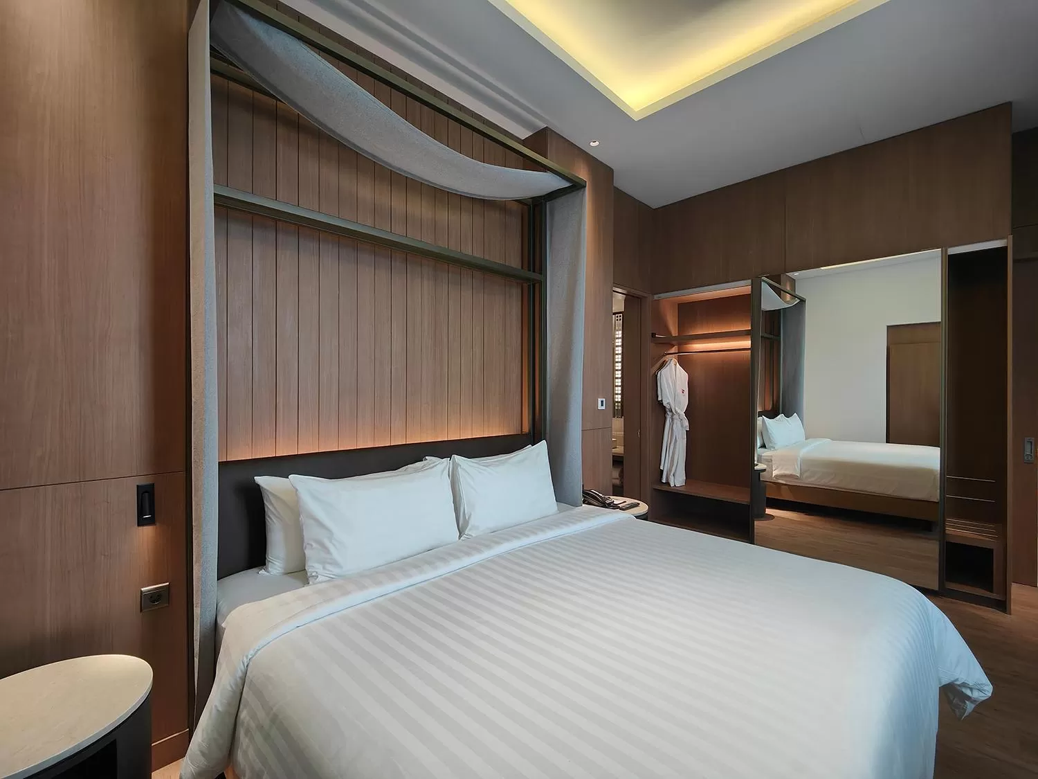 TV and multimedia, Bed in Ra Suites Simatupang