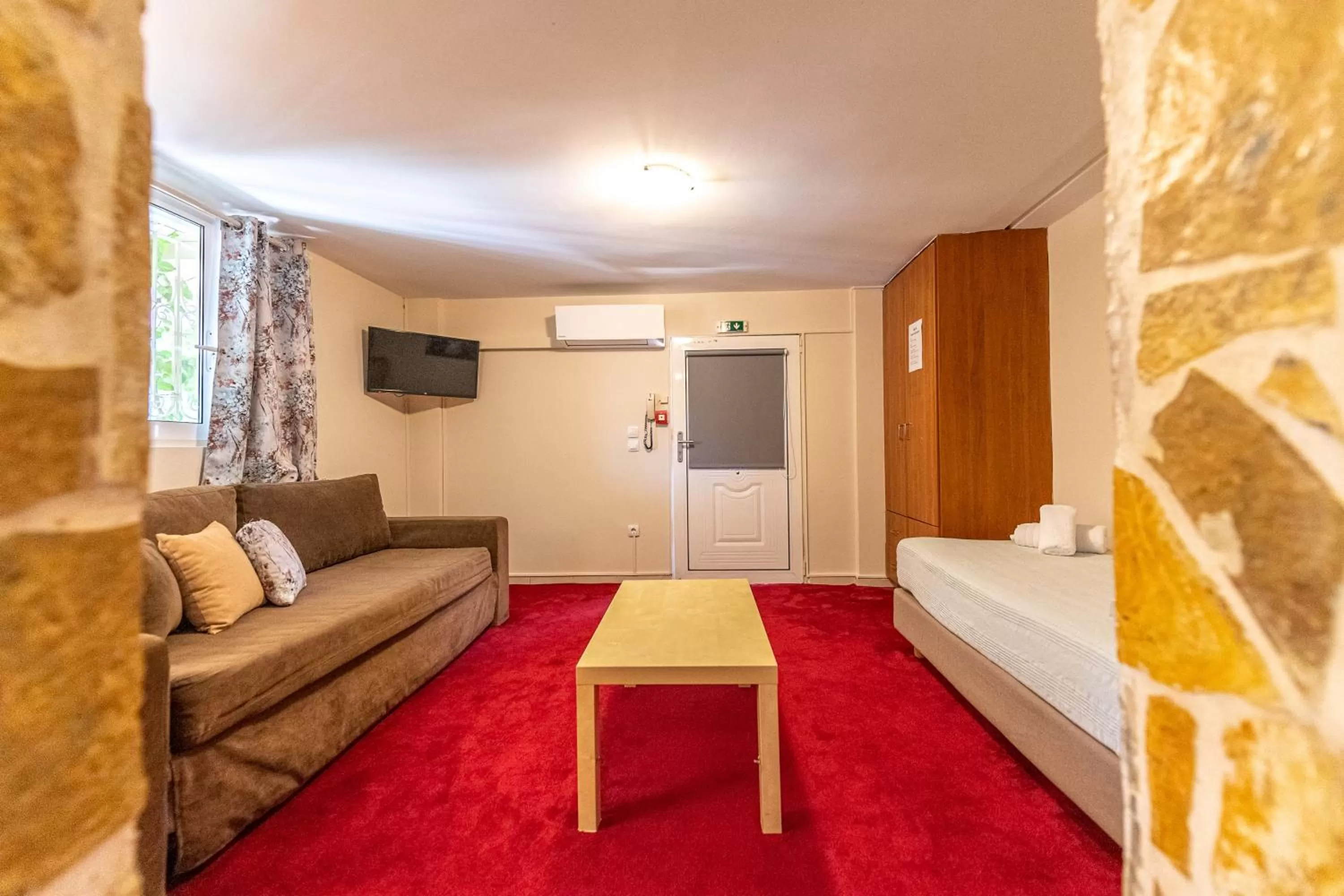 Bed in Apartments Tina FREE transfer from-to the airport