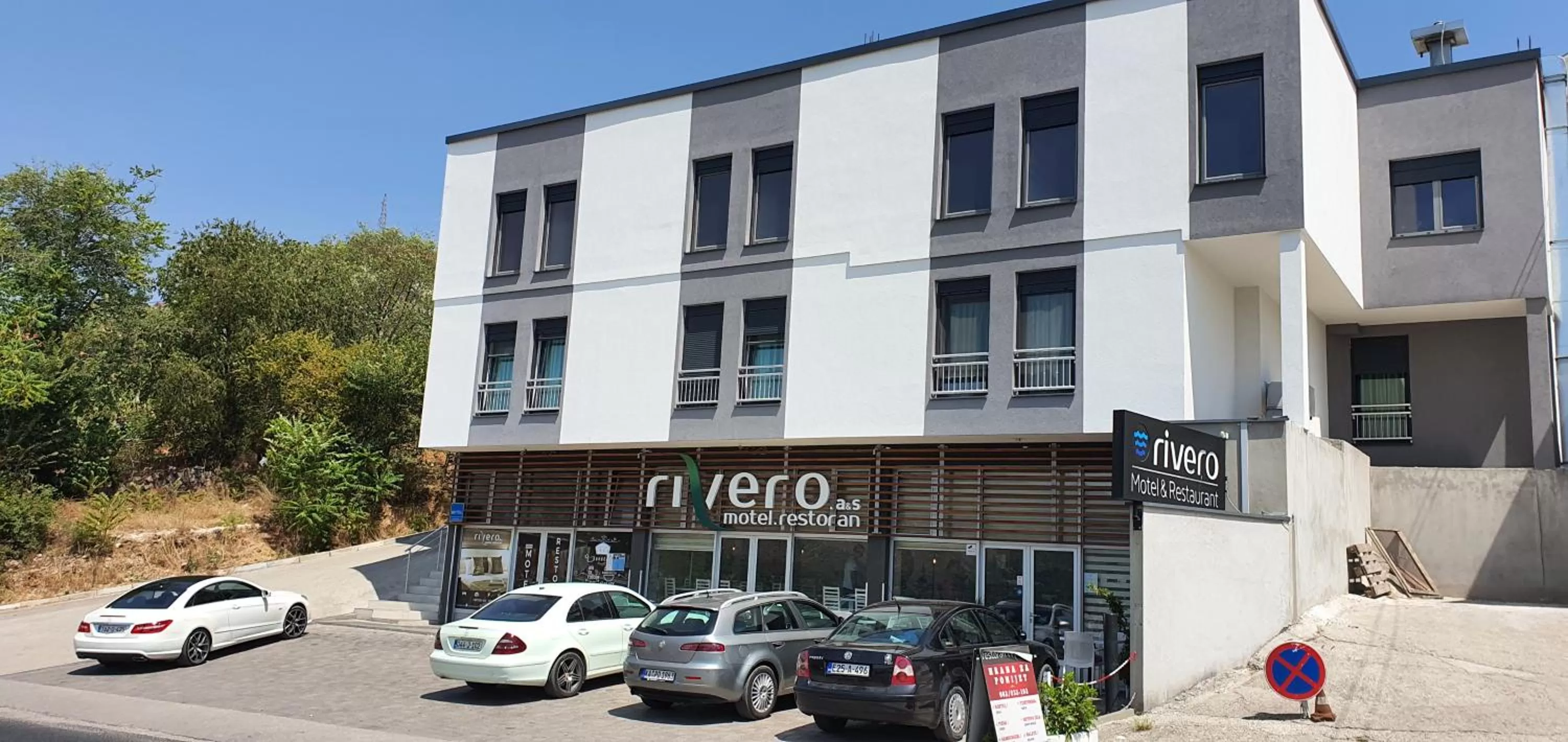 Property Building in Hotel Rivero A&S