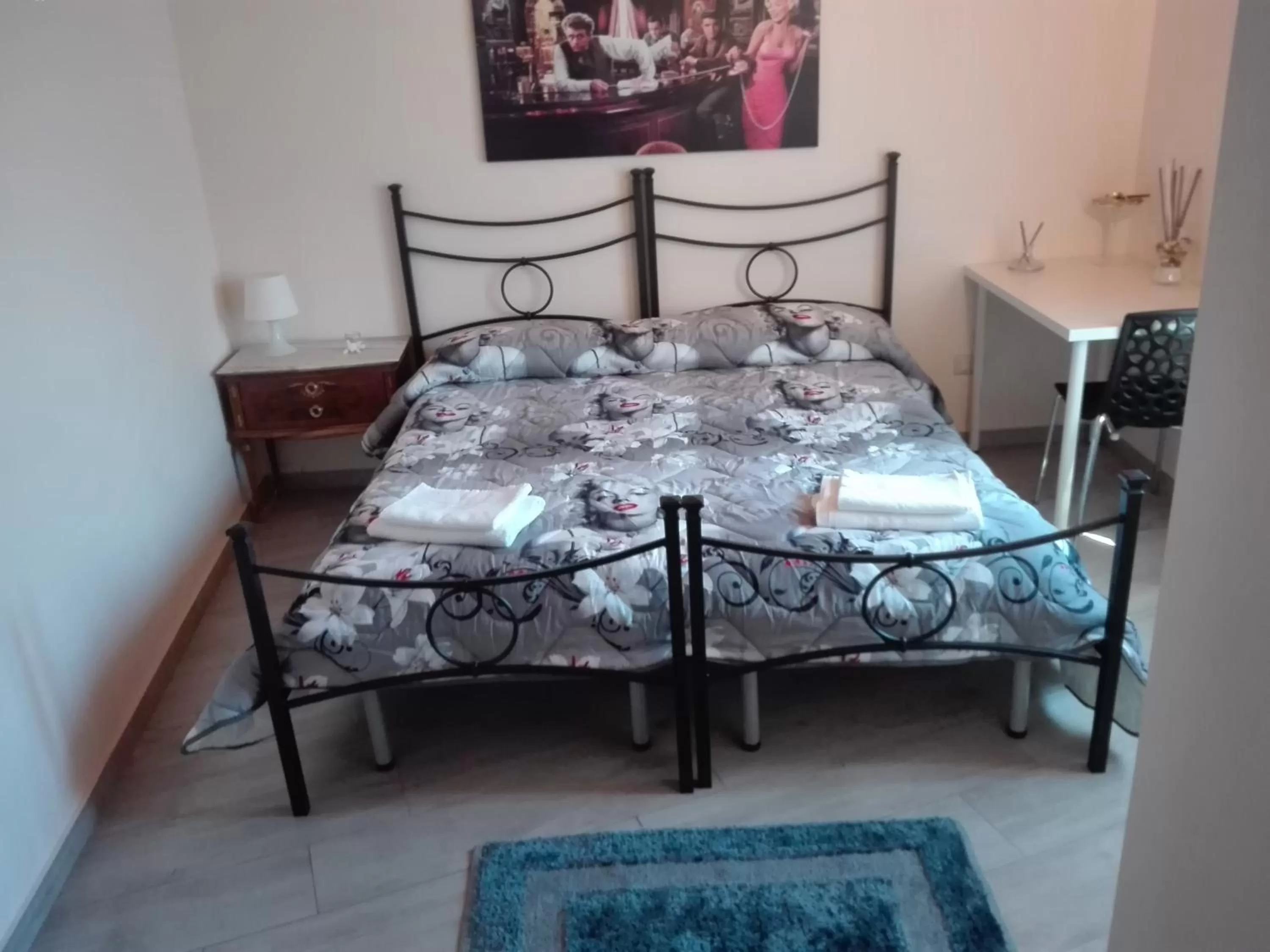 Photo of the whole room, Bed in 3 A b&b