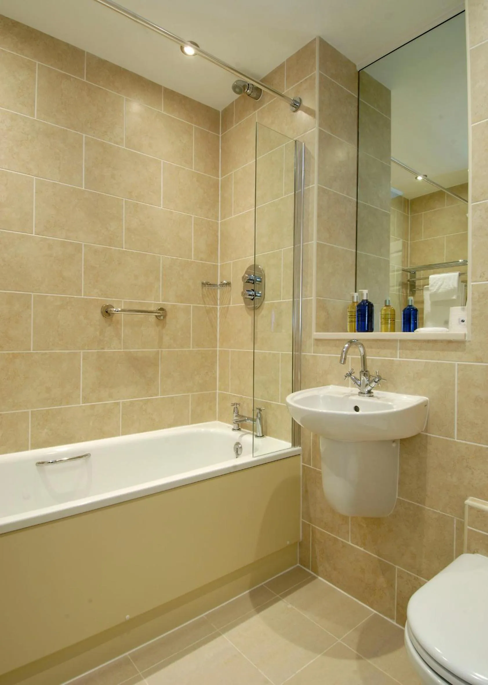 Bathroom in Grovefield House Hotel By Uno