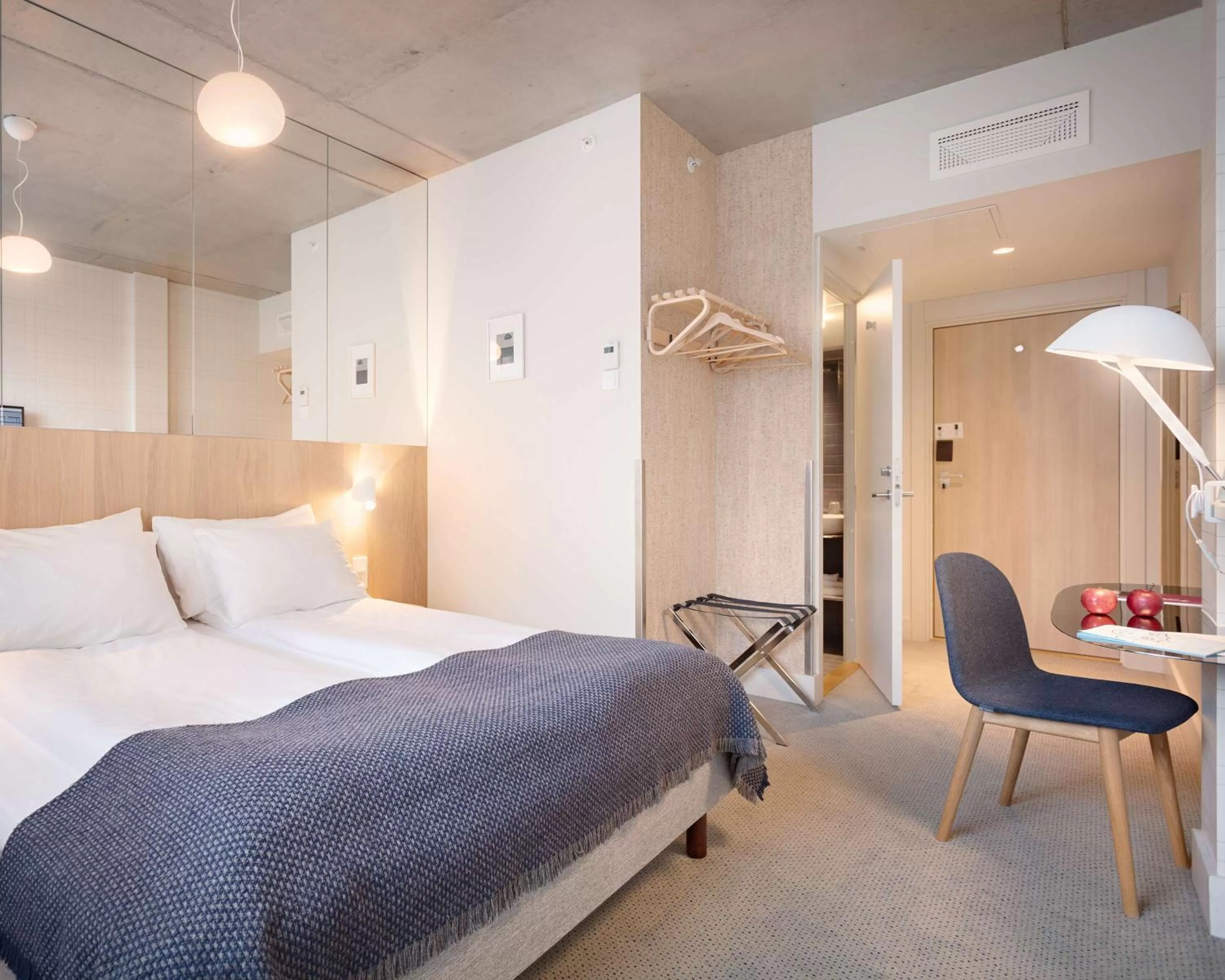 Photo of the whole room, Bed in Zander K Hotel