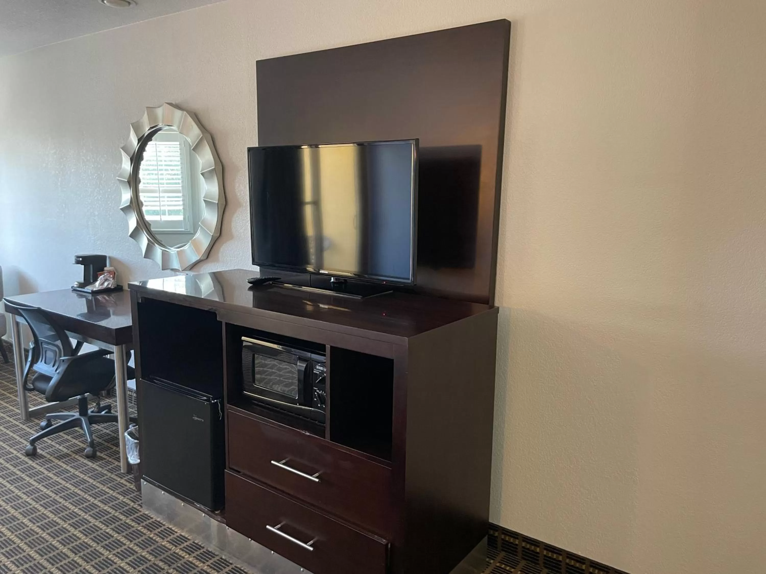 TV and multimedia in Hotel Solares