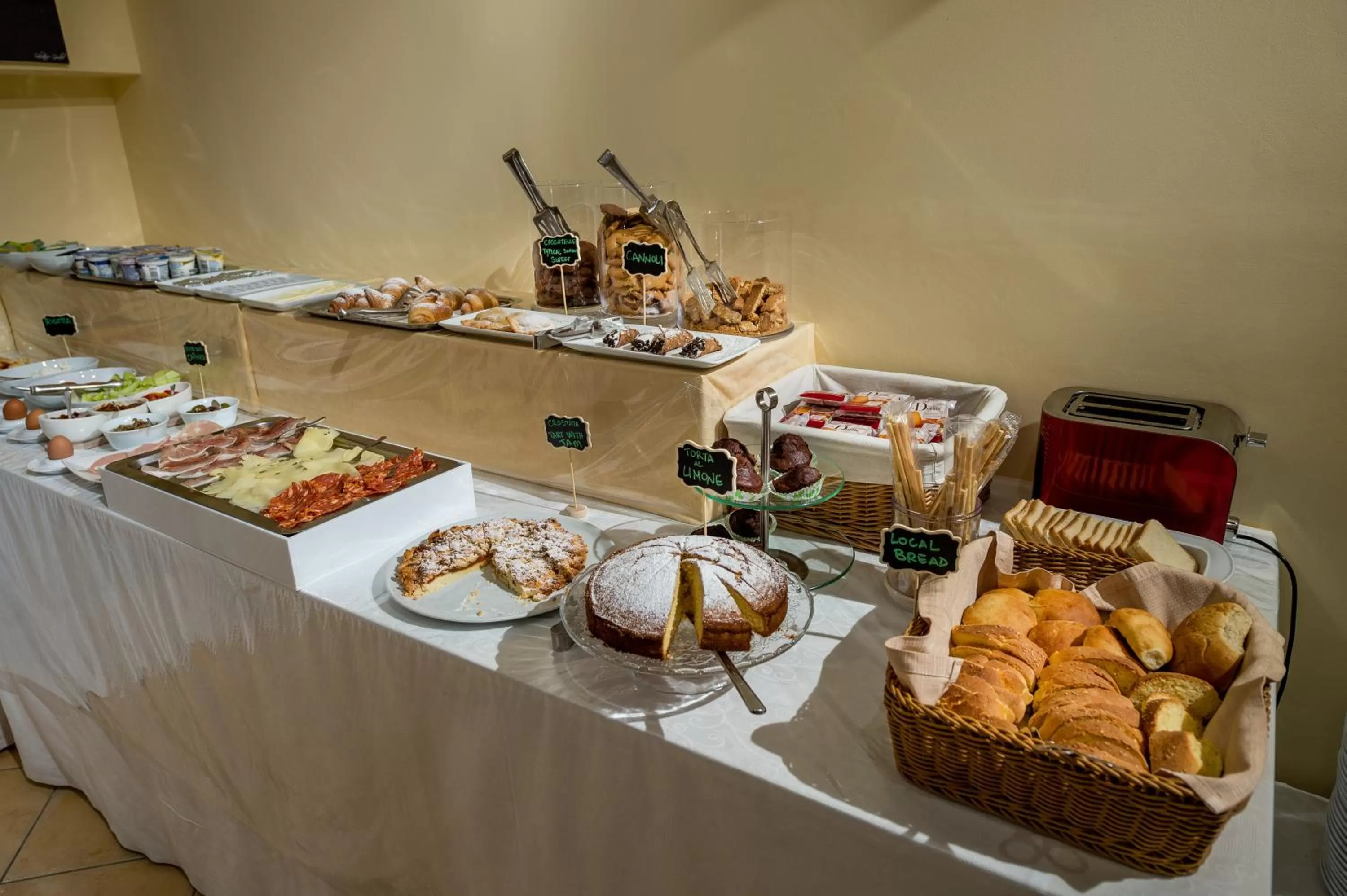 Buffet breakfast in Hotel Cala Marina