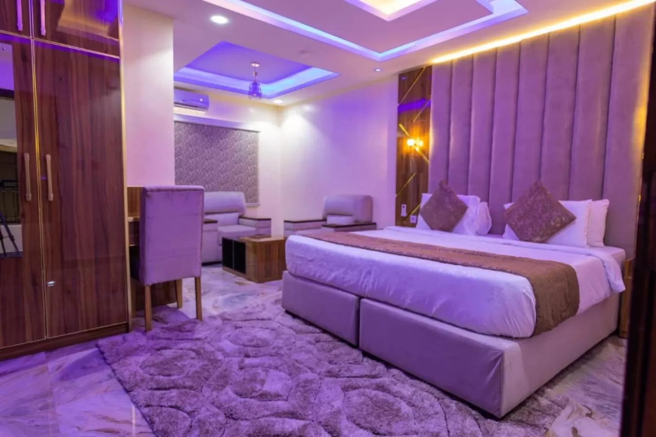 Parkview Astoria Hotel