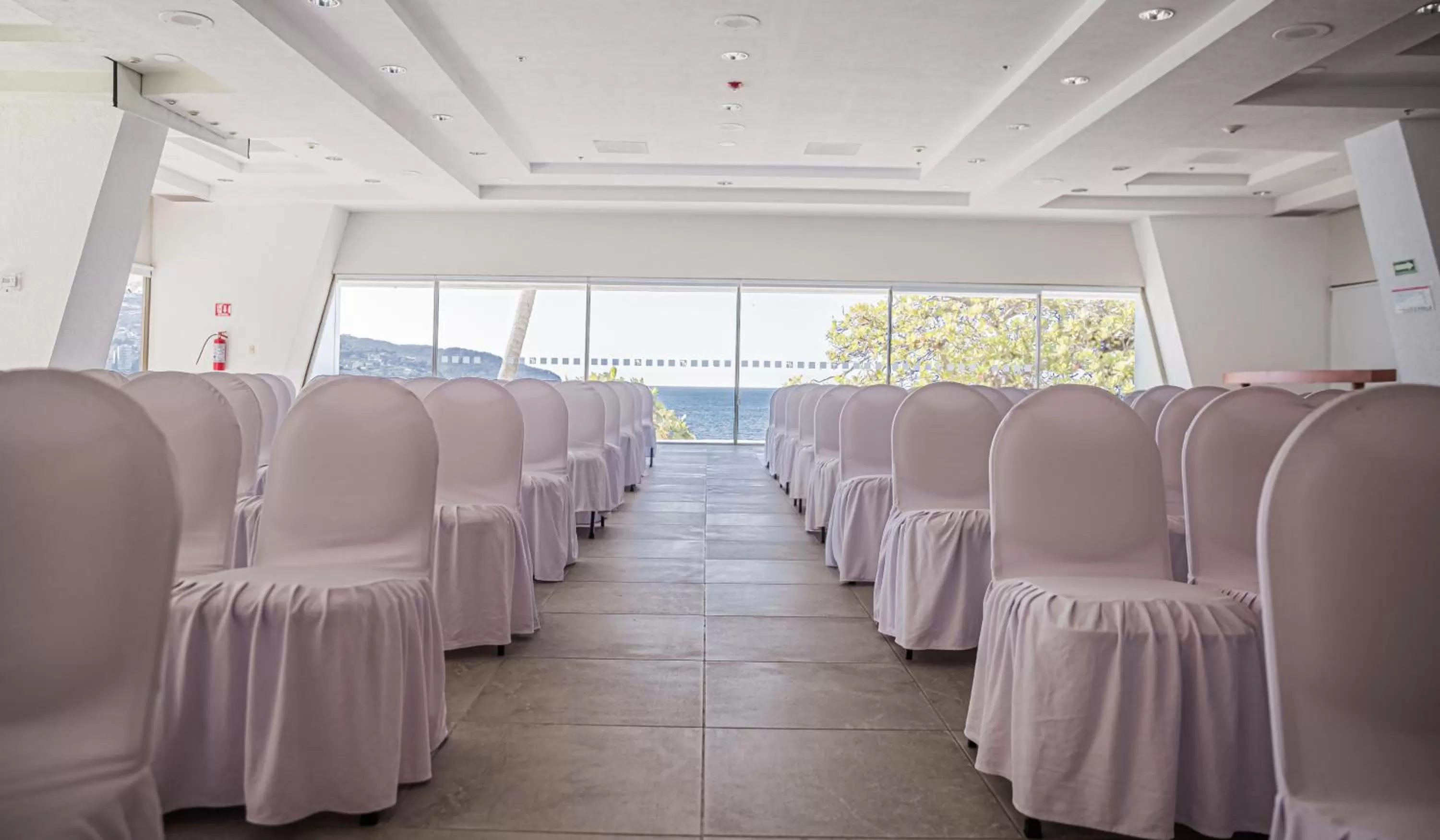 Banquet Facilities in Holiday Inn Resort Acapulco, an IHG Hotel