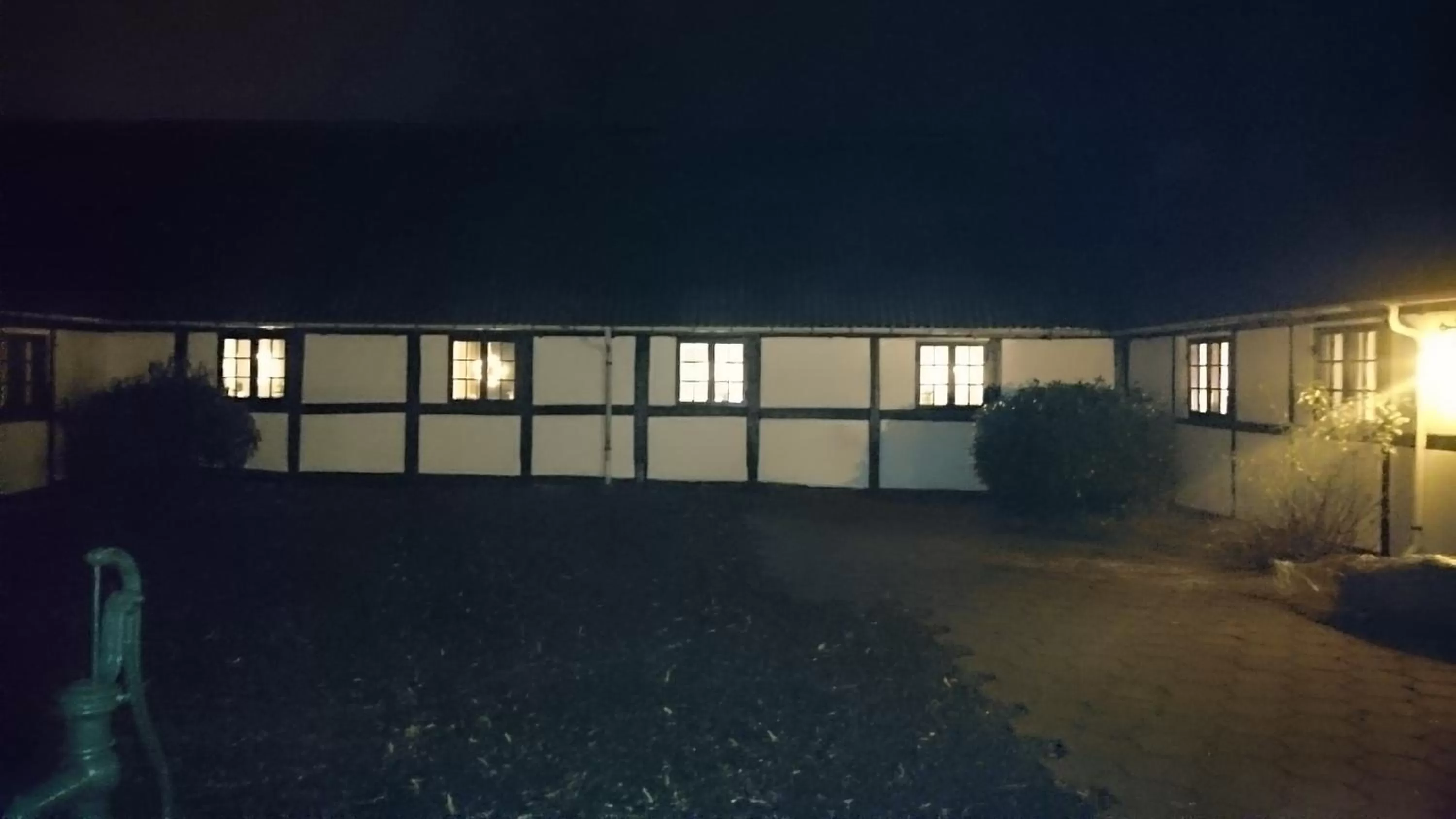 Property building, Swimming Pool in Dåstrup Bed & Breakfast