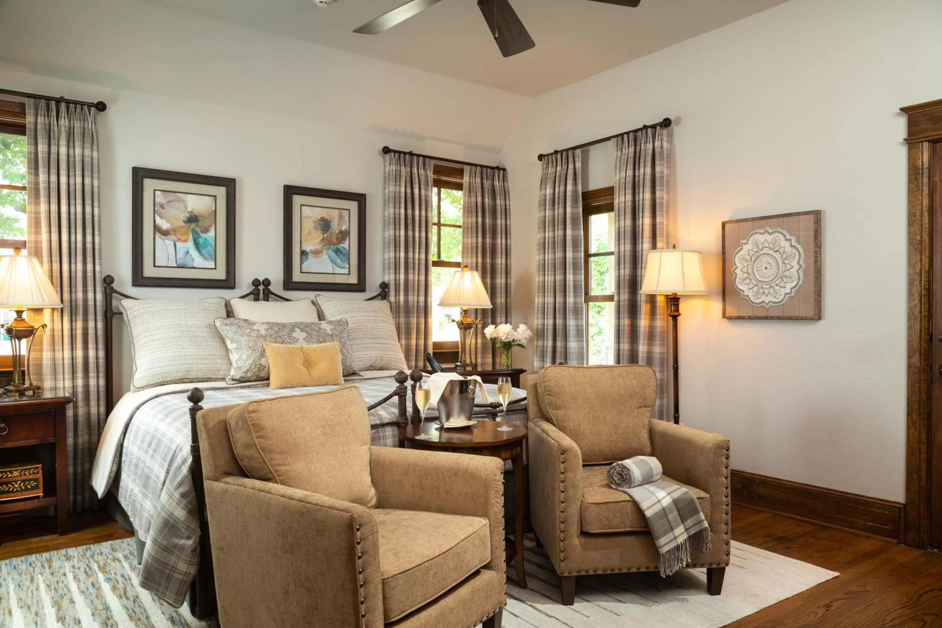 Bedroom, Bed in Inn on Lake Granbury a Boutique Hotel