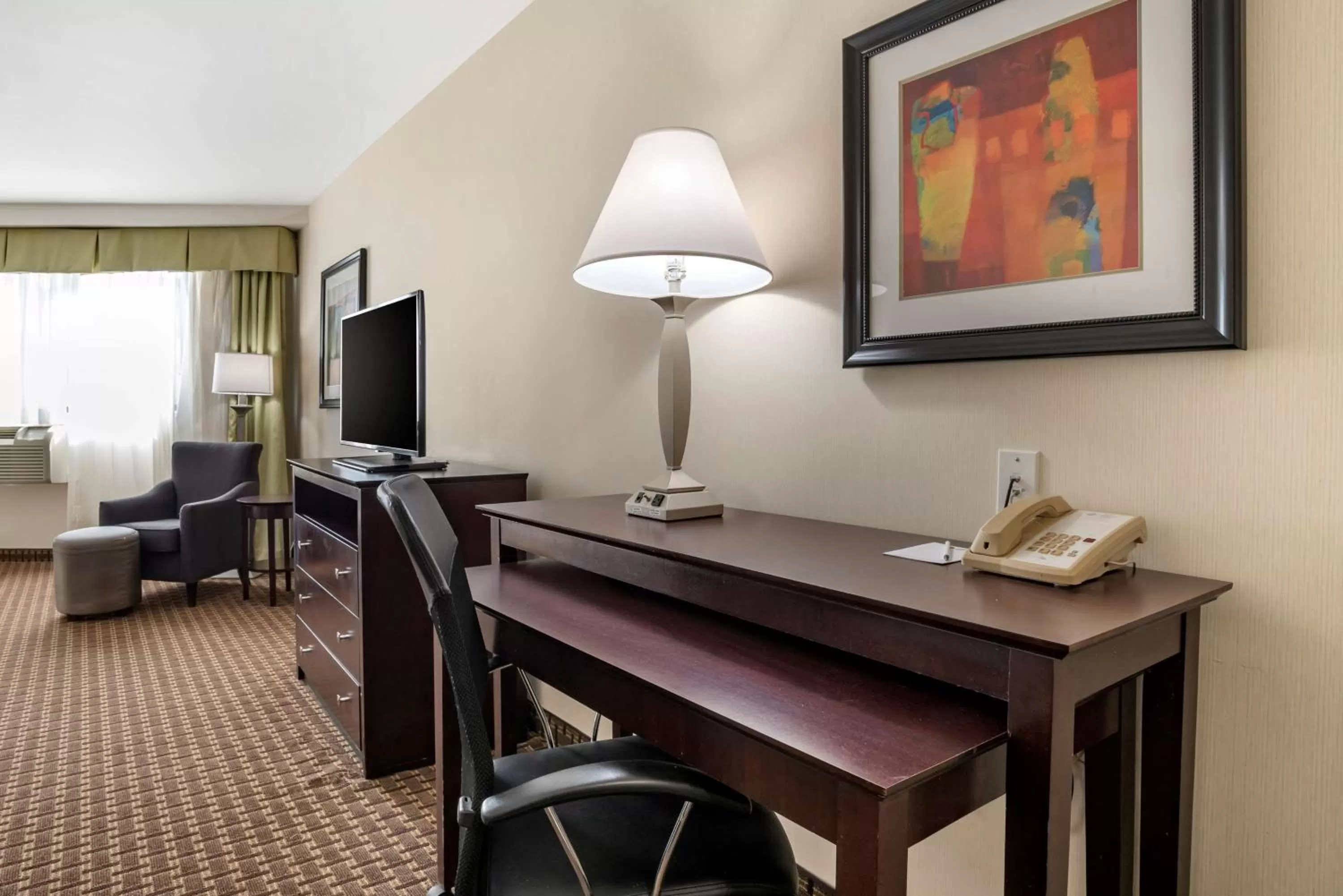 Bedroom in Best Western Plus Philadelphia Airport South - at Widener University