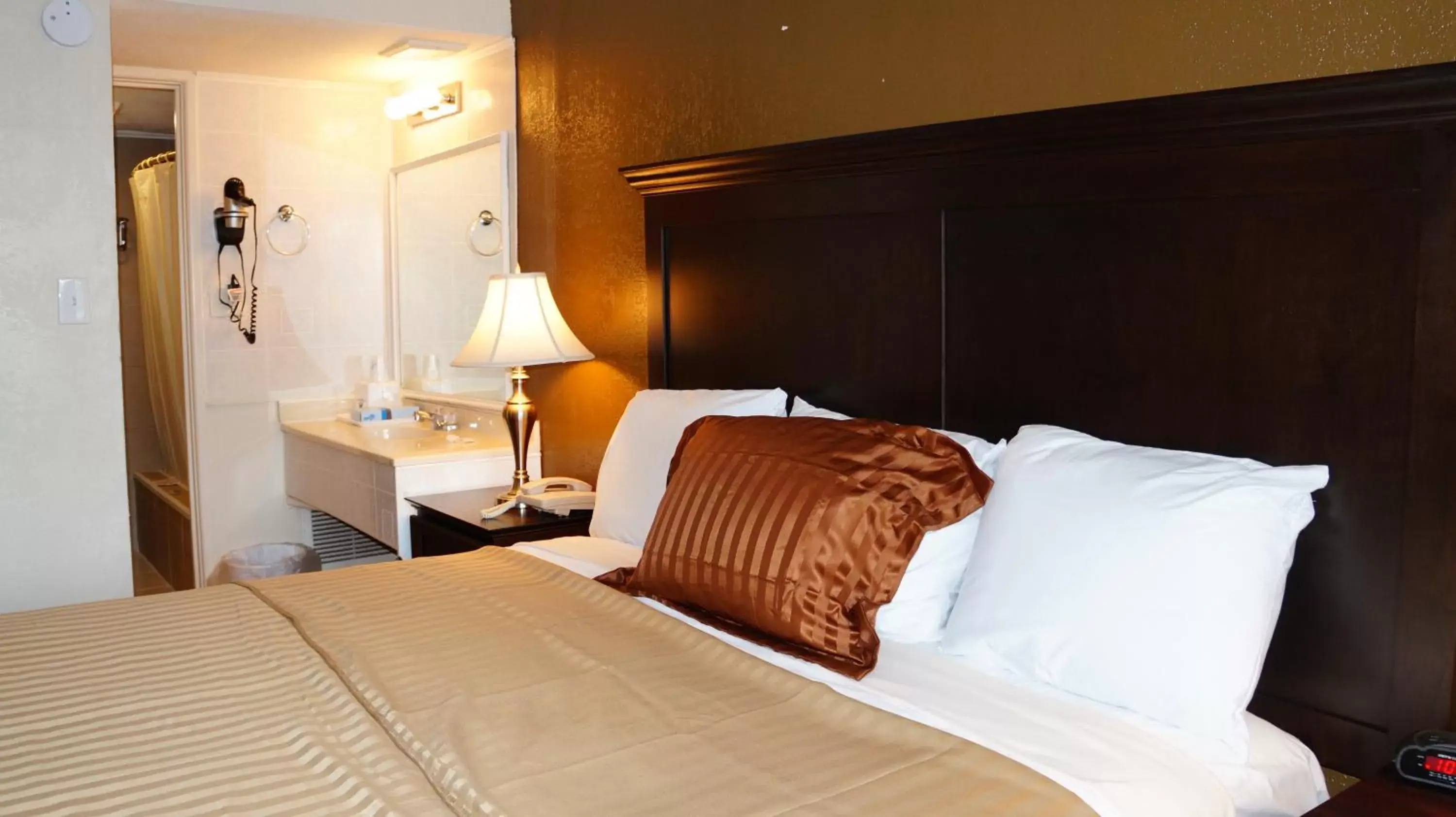 Americas Best Value Inn & Suites Kansas City Americas Best Value Inn & Suites Kansas City